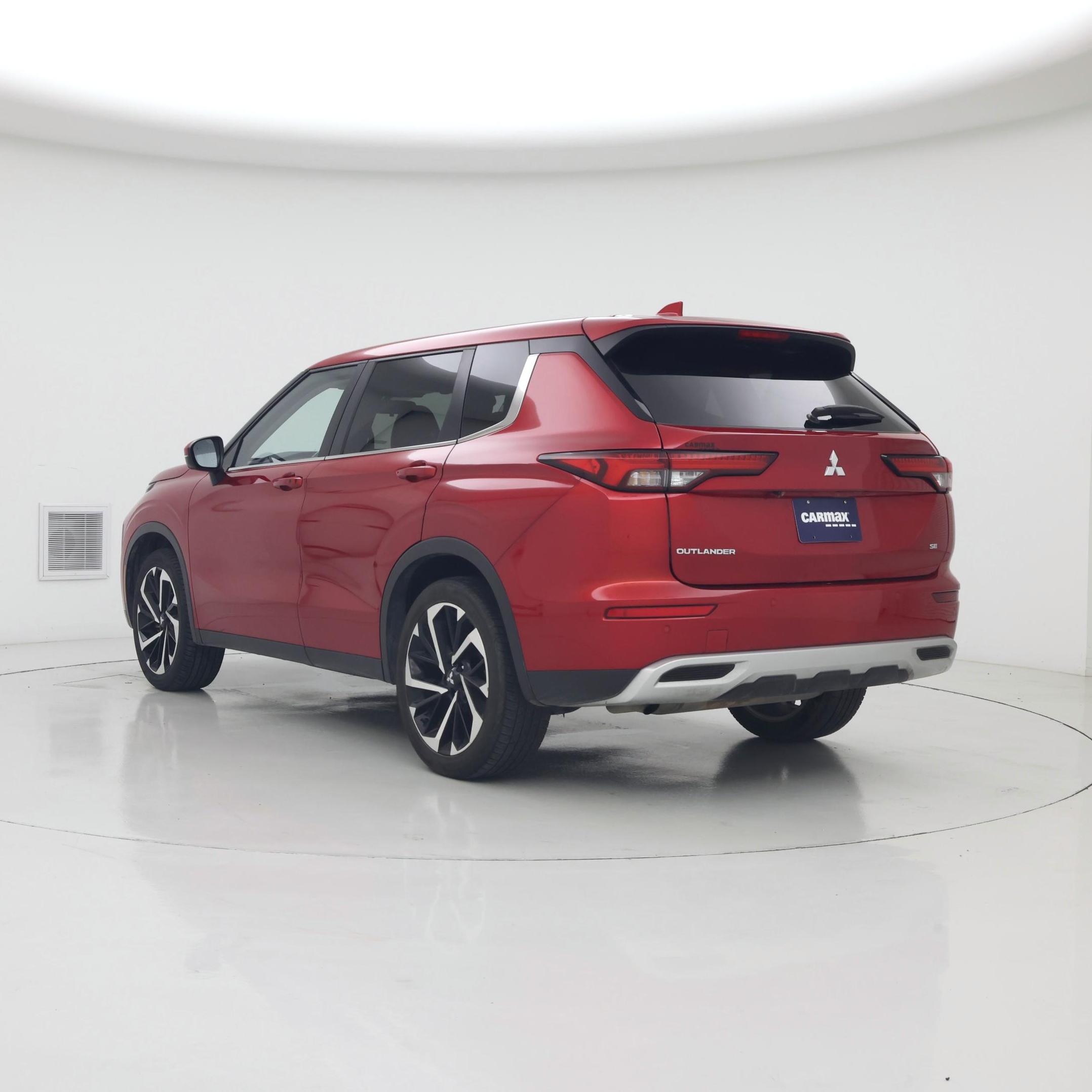 Thumbnail: 2024 Mitsubishi Outlander - 2