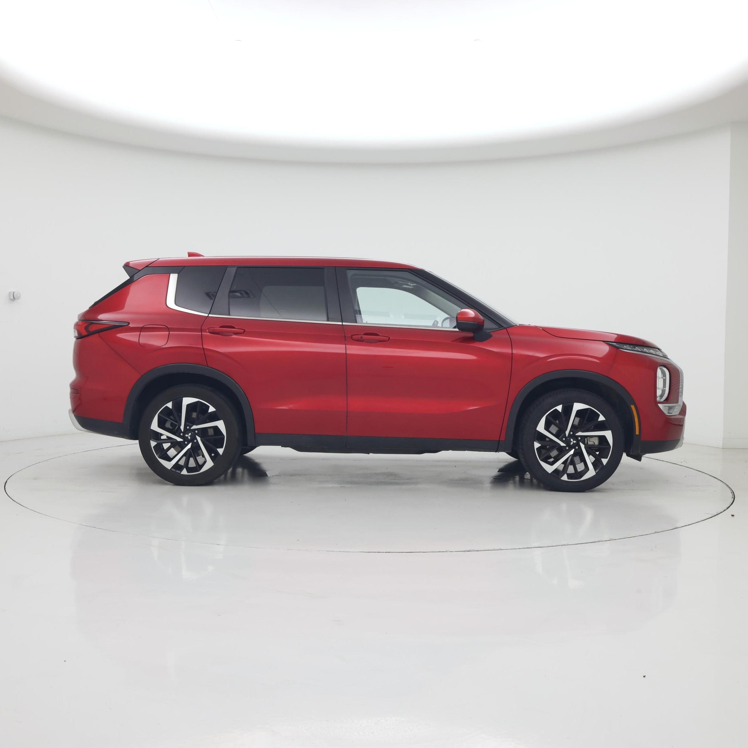 Thumbnail: 2024 Mitsubishi Outlander - 7