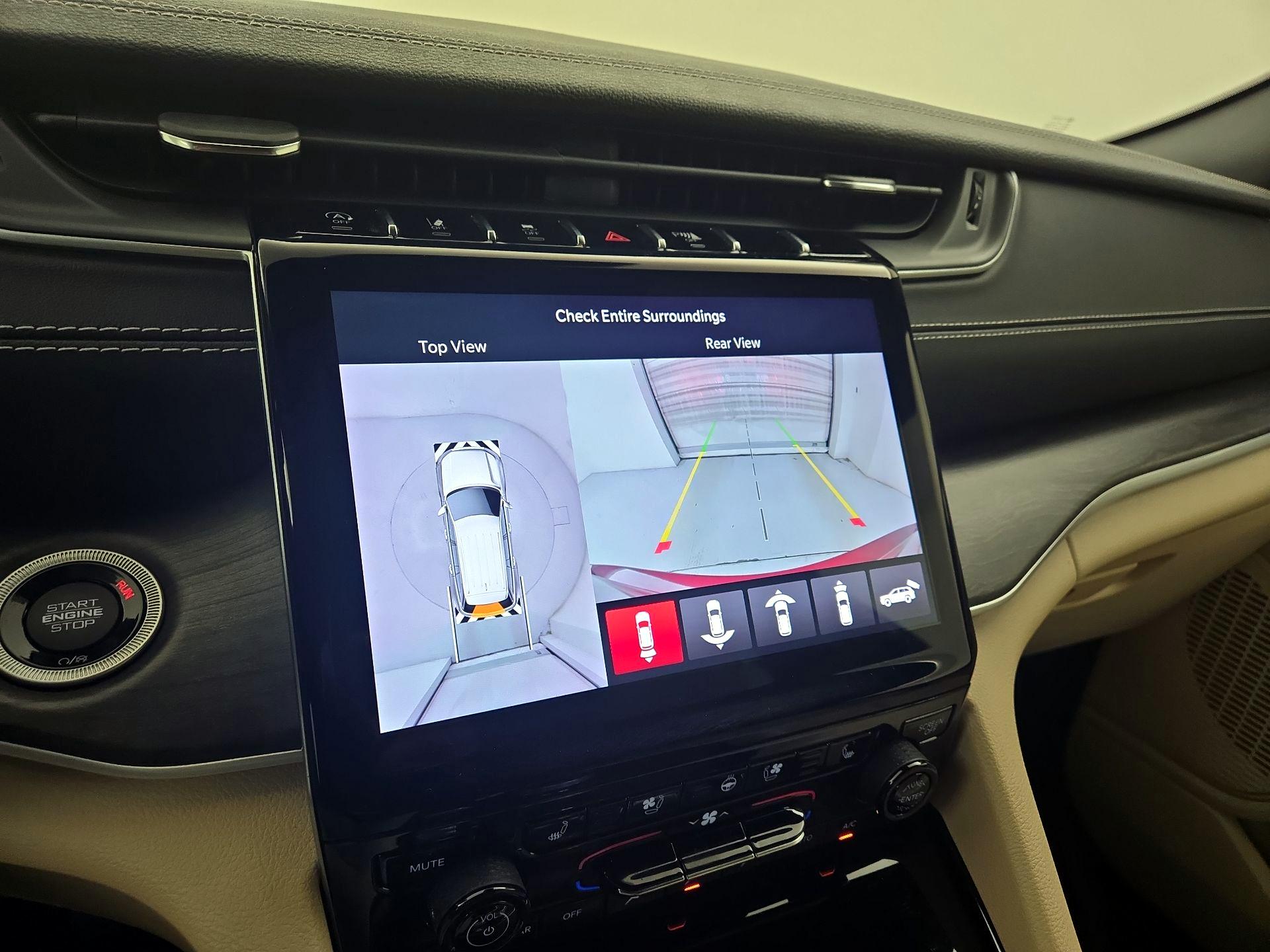 Thumbnail: 2023 Jeep Grand Cherokee - 15