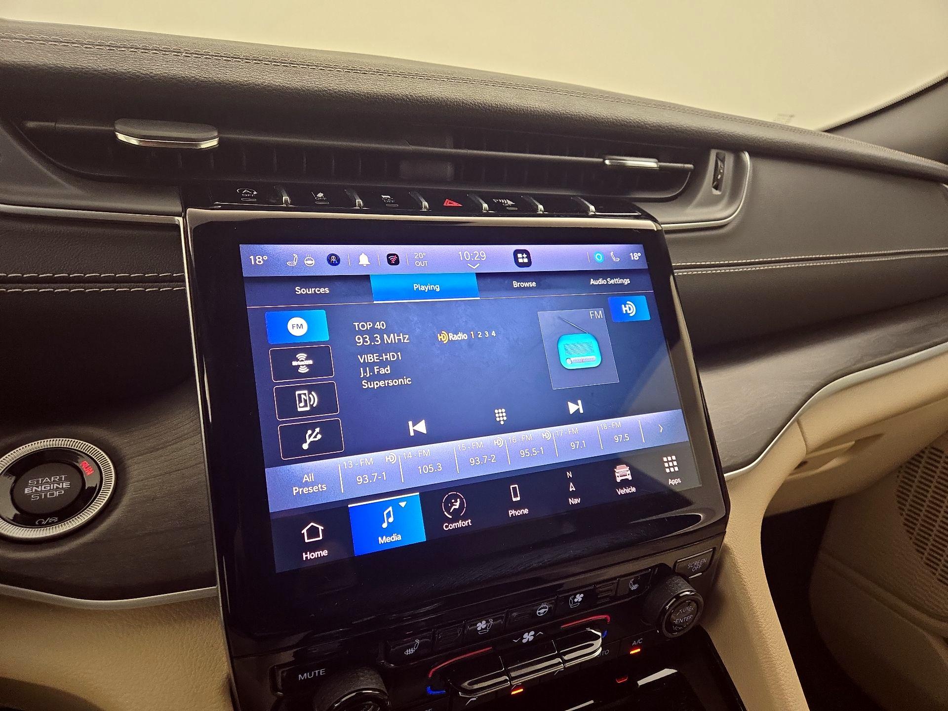 Thumbnail: 2023 Jeep Grand Cherokee - 16