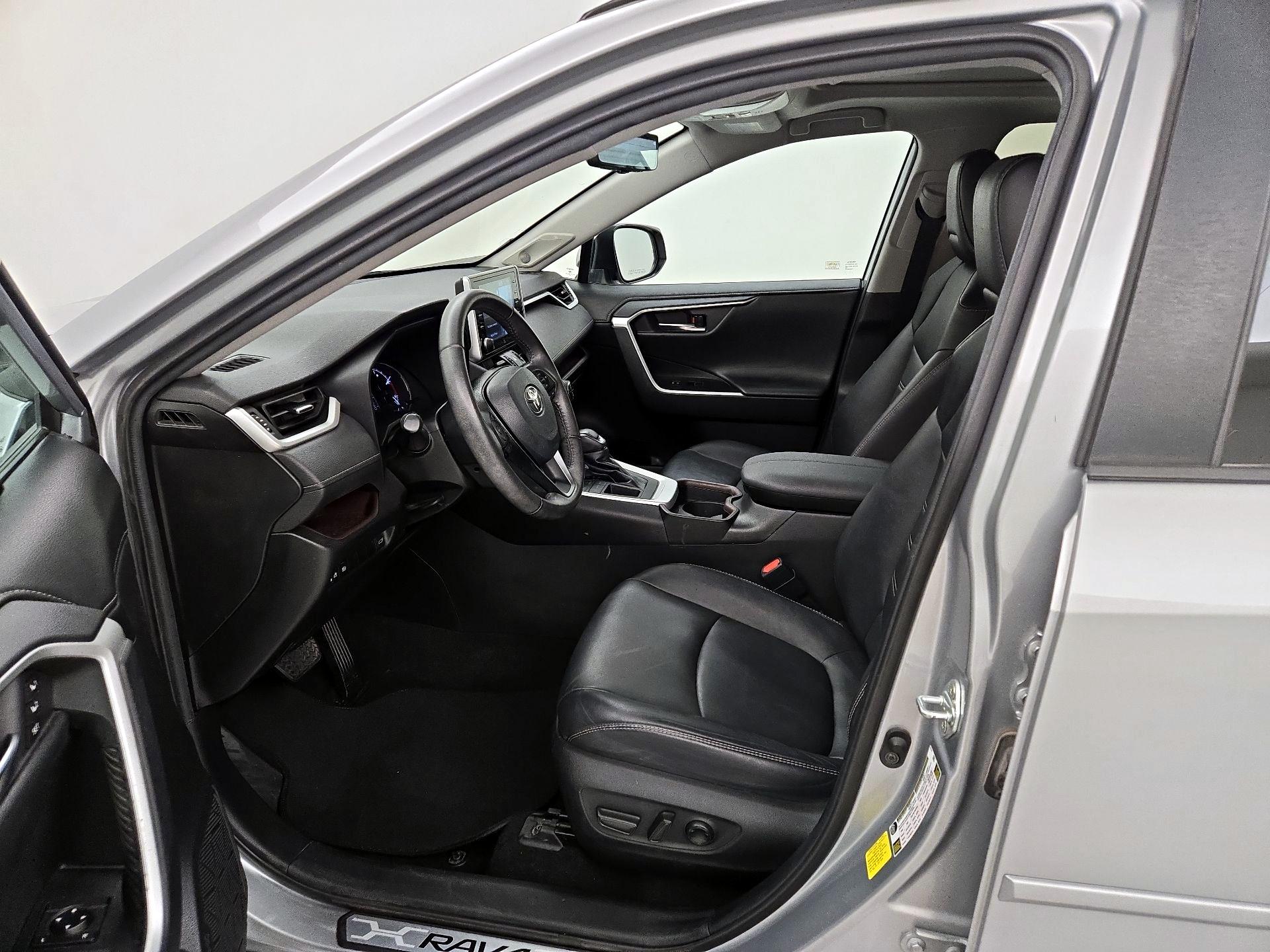 Thumbnail: 2021 Toyota RAV4 - 11