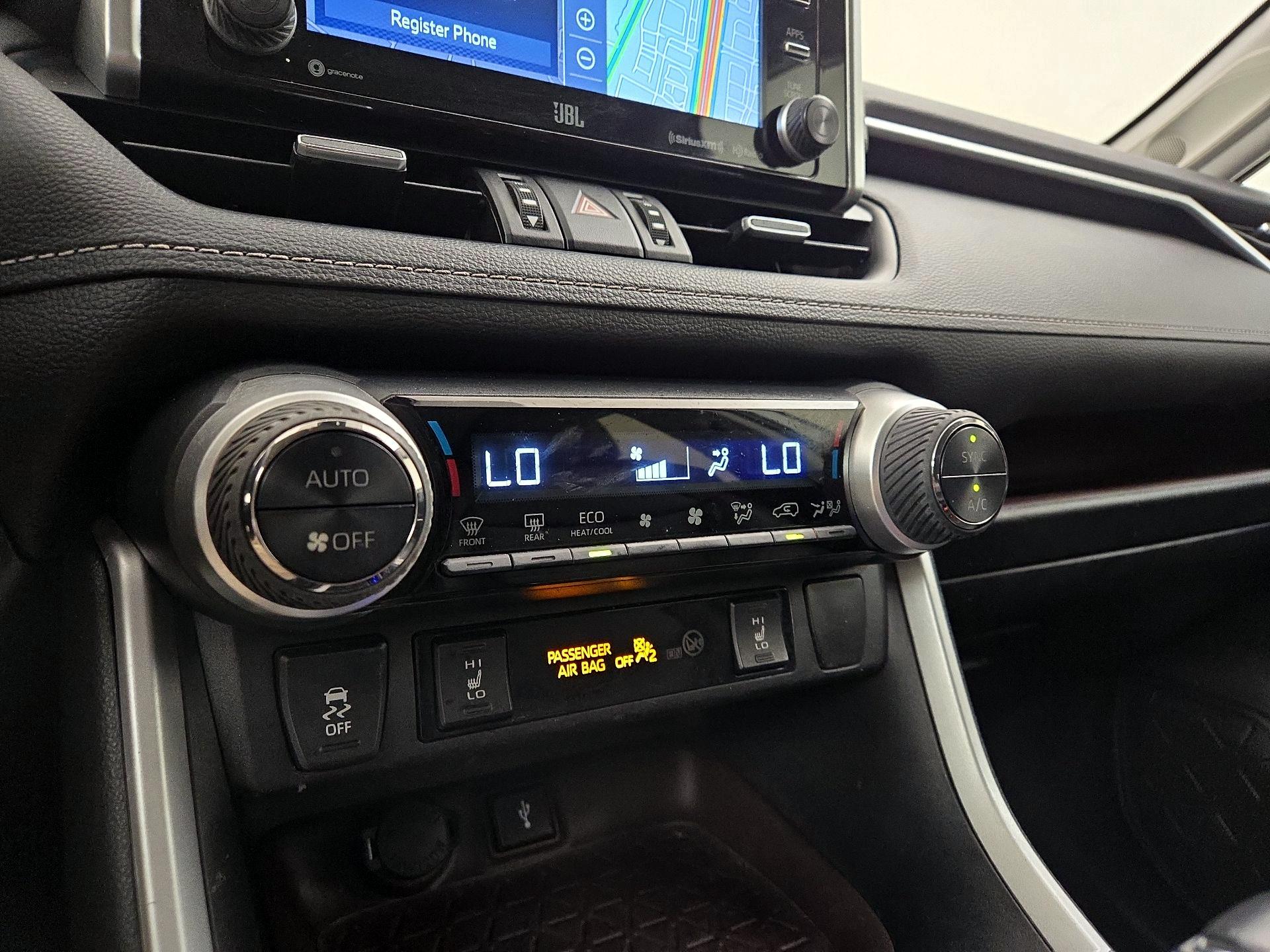 Thumbnail: 2021 Toyota RAV4 - 17