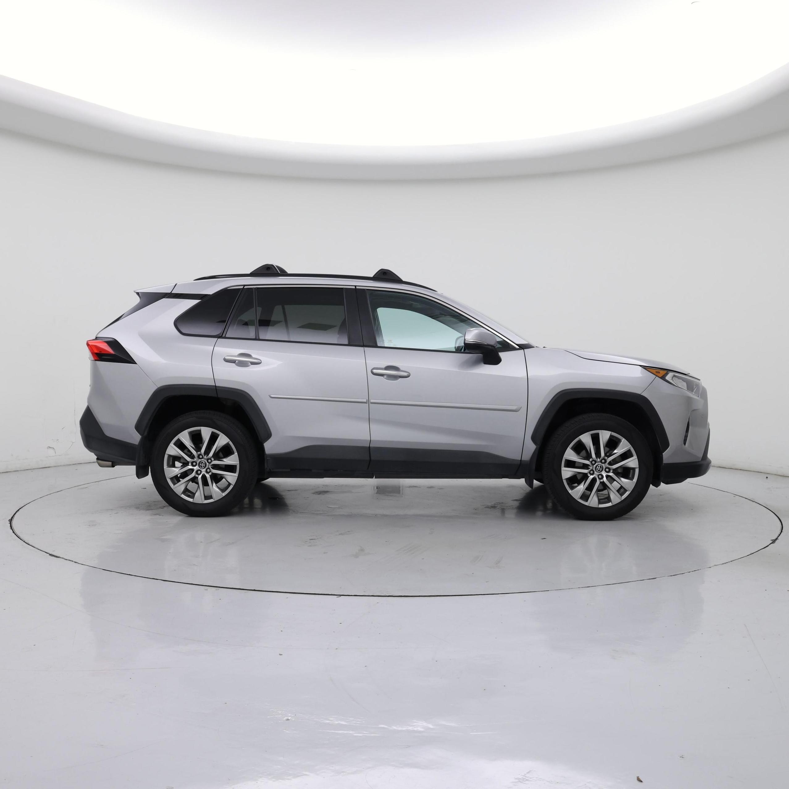 Thumbnail: 2021 Toyota RAV4 - 7