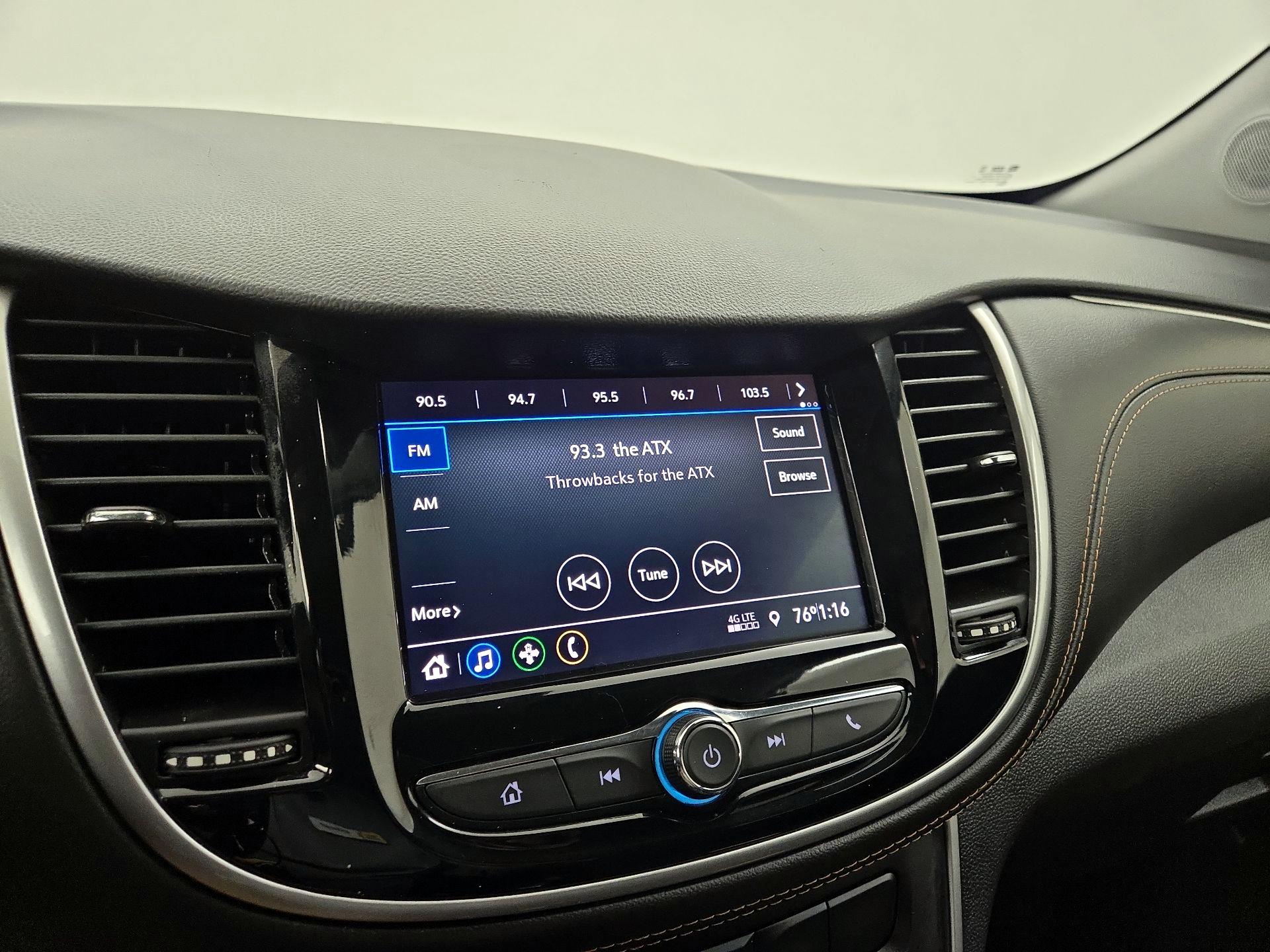 Thumbnail: 2020 Chevrolet Trax - 15