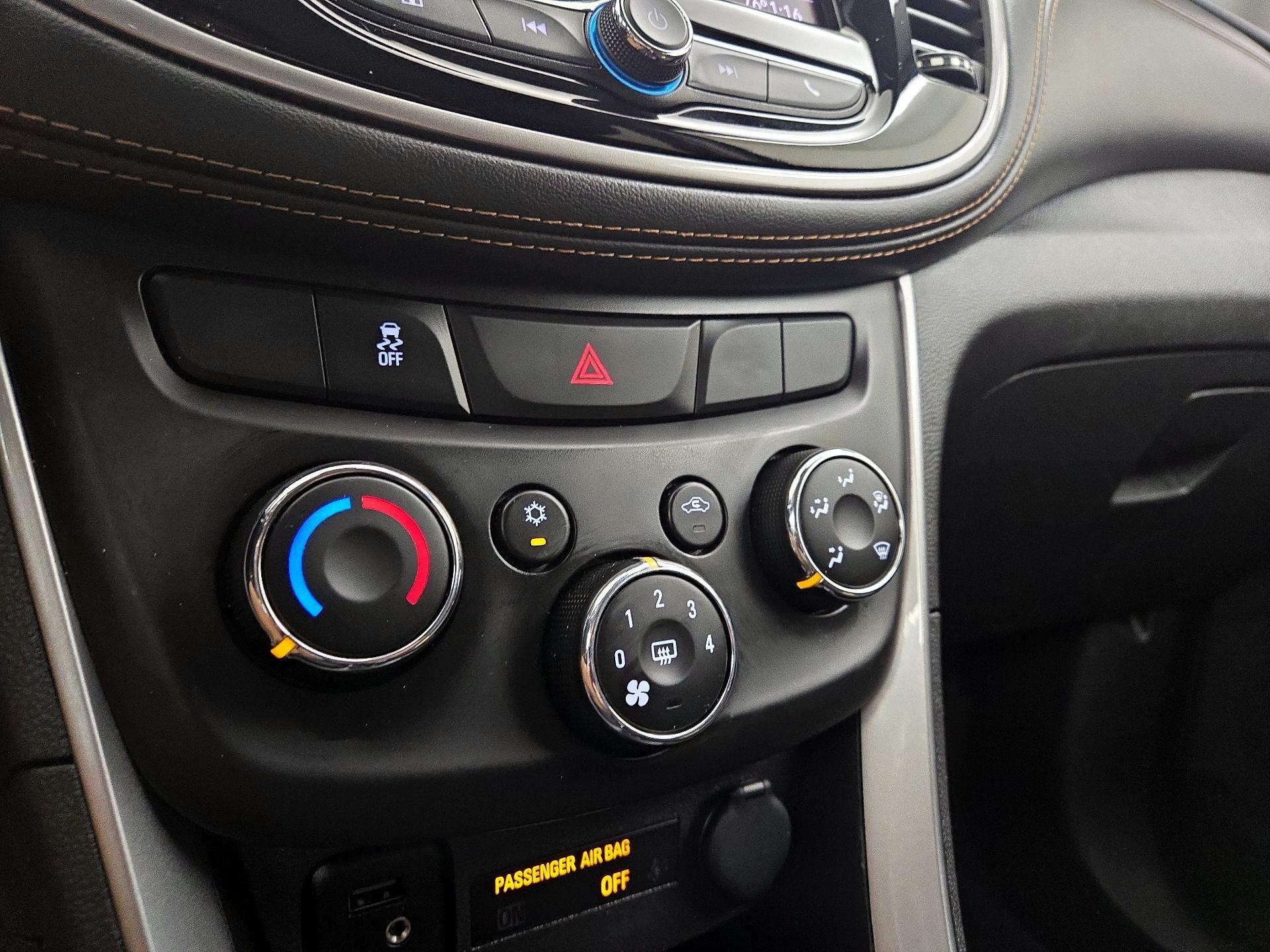 Thumbnail: 2020 Chevrolet Trax - 16