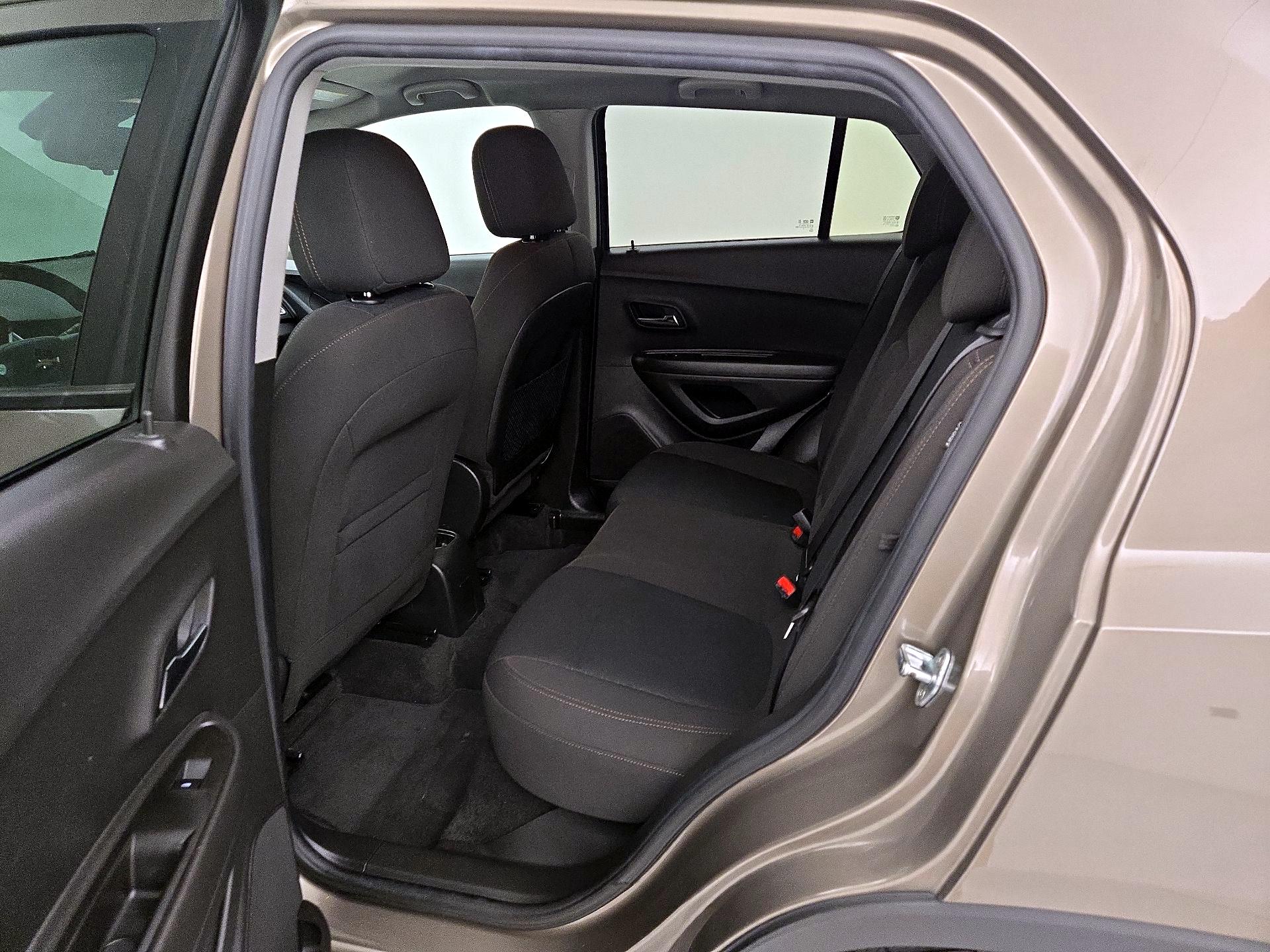 Thumbnail: 2020 Chevrolet Trax - 19