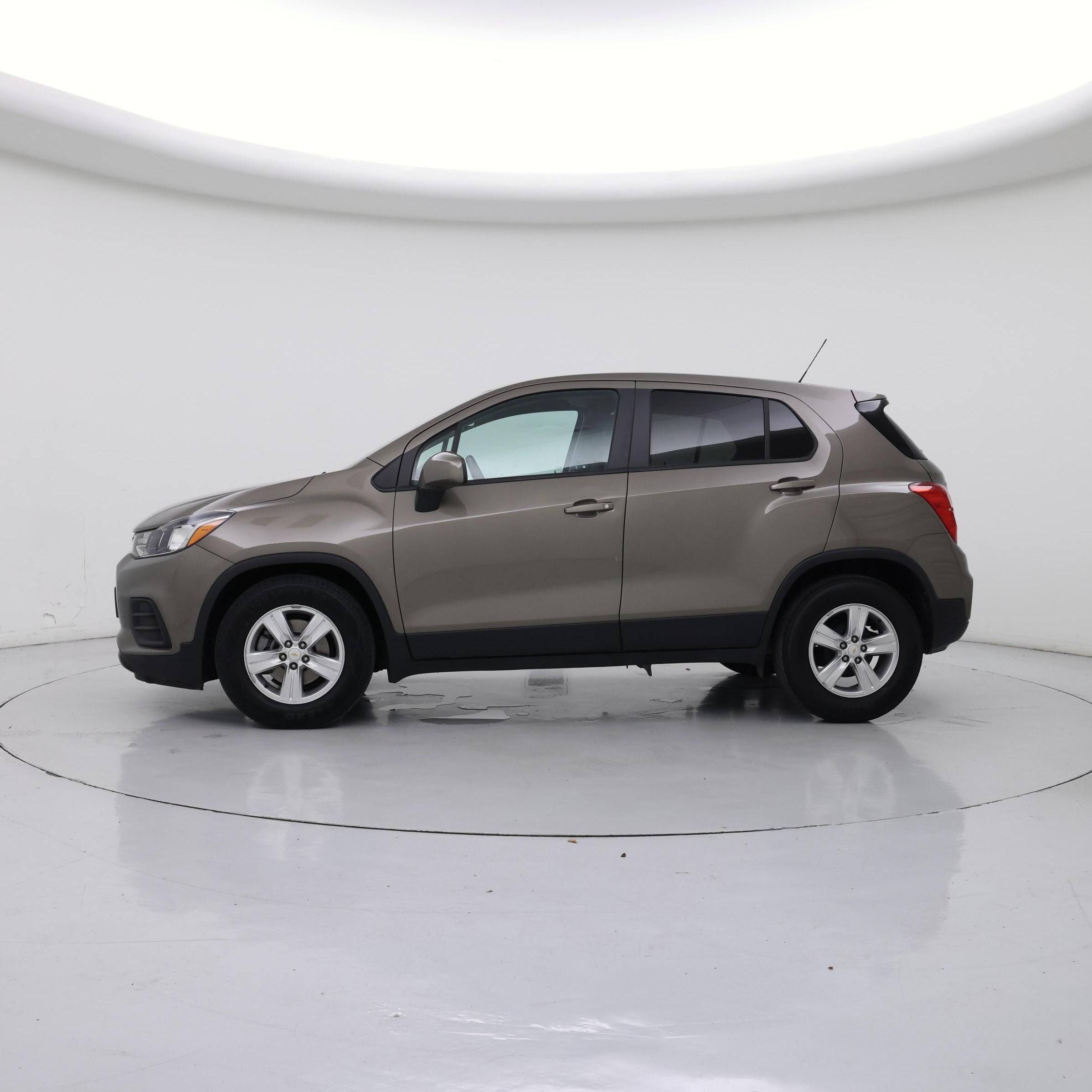 Thumbnail: 2020 Chevrolet Trax - 3