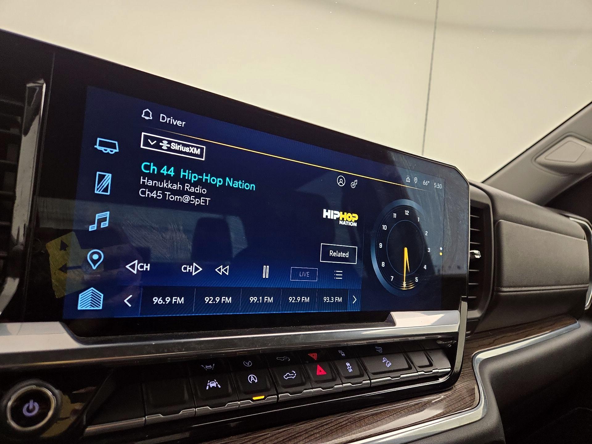 Thumbnail: 2022 Chevrolet Silverado 1500 - 16