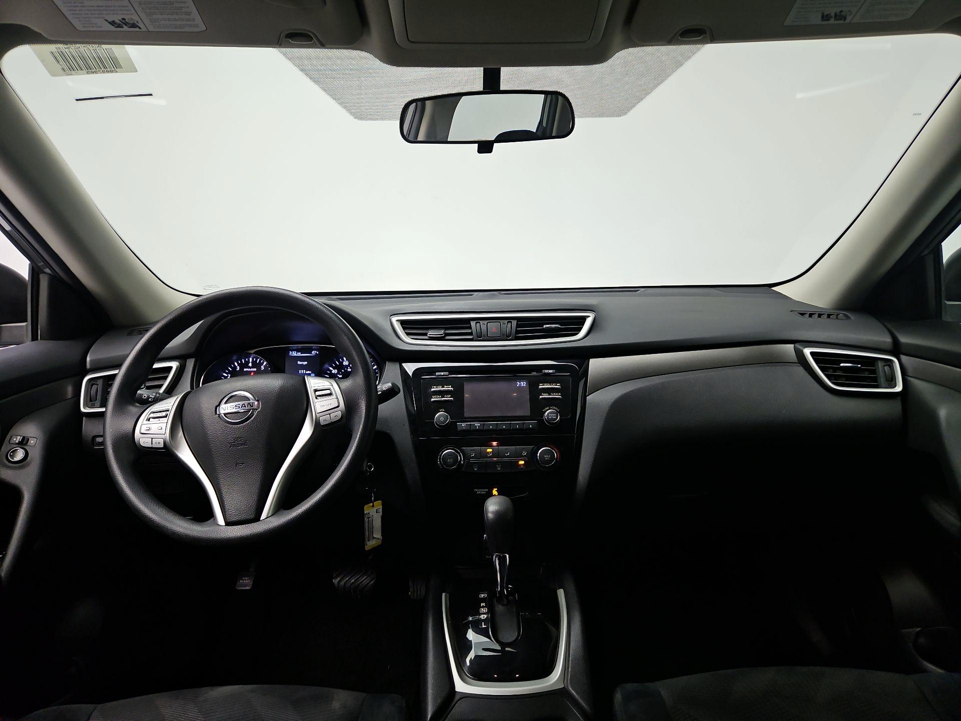 Thumbnail: 2016 Nissan Rogue - 9