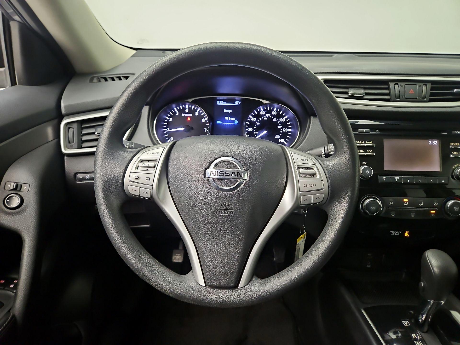 Thumbnail: 2016 Nissan Rogue - 10