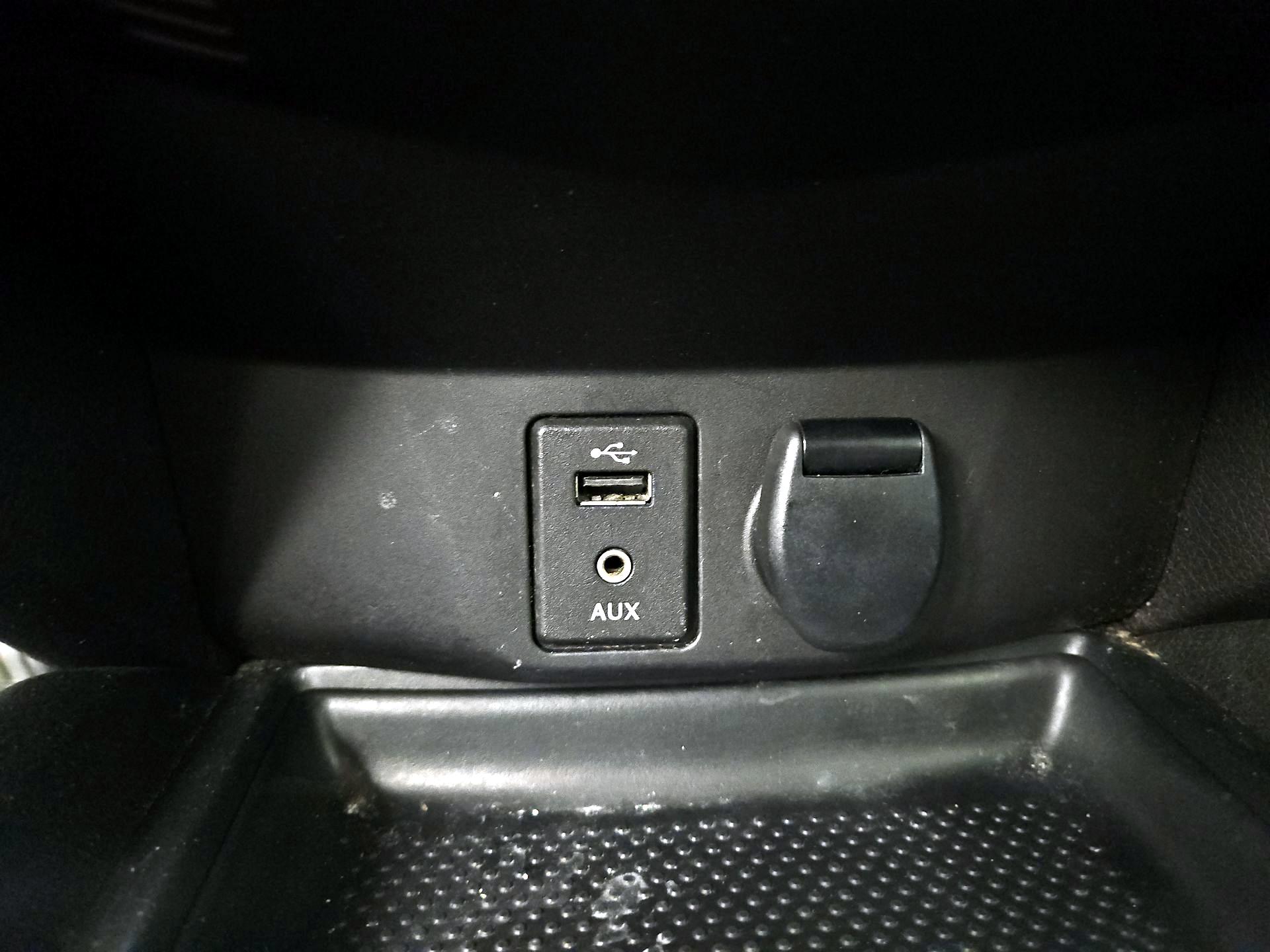 Thumbnail: 2016 Nissan Rogue - 18