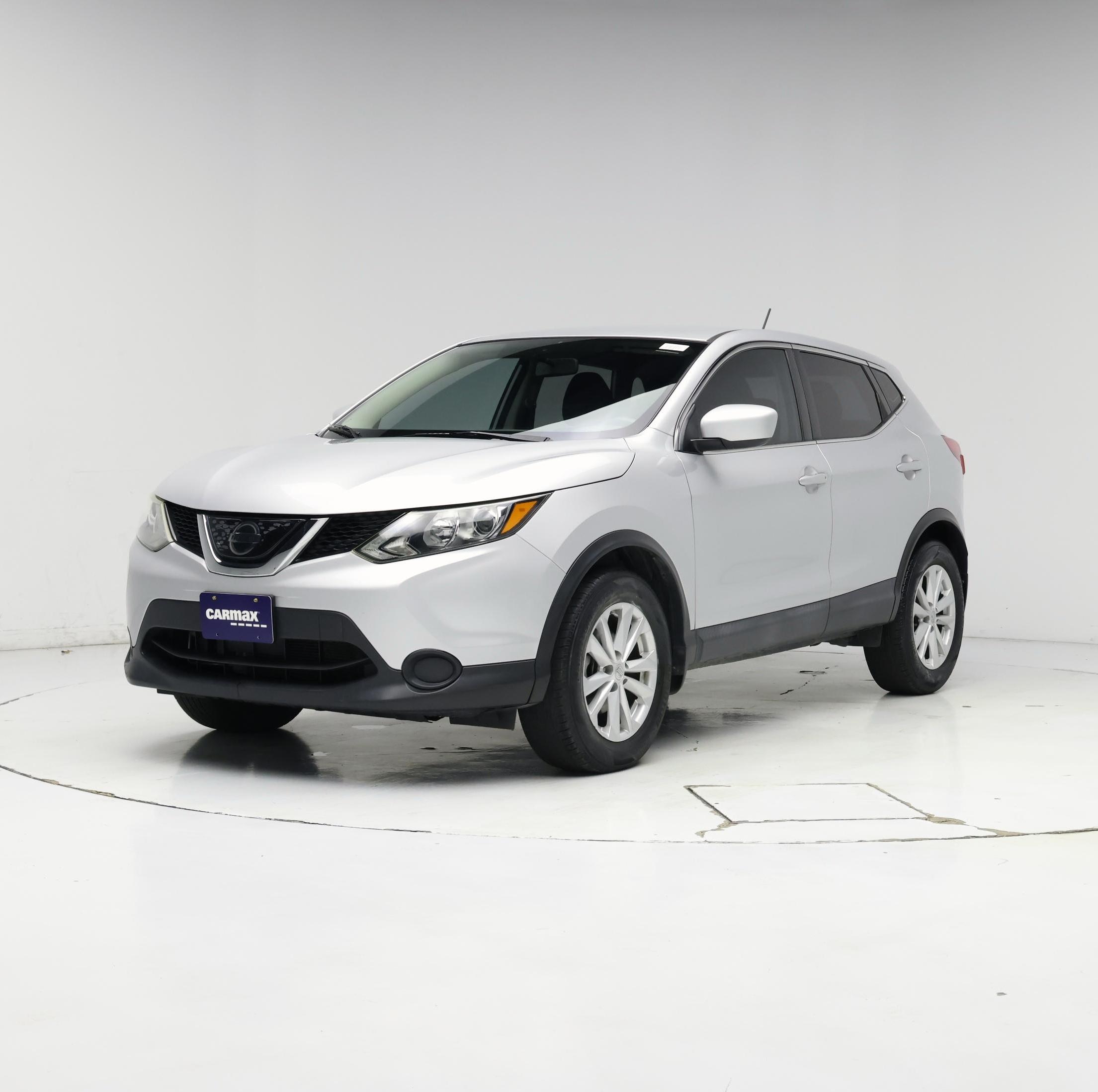 Thumbnail: 2018 Nissan Rogue Sport - 4