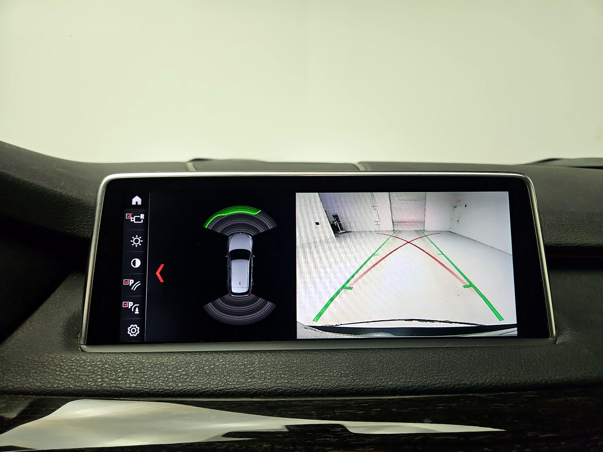 Thumbnail: 2018 BMW X5 - 15