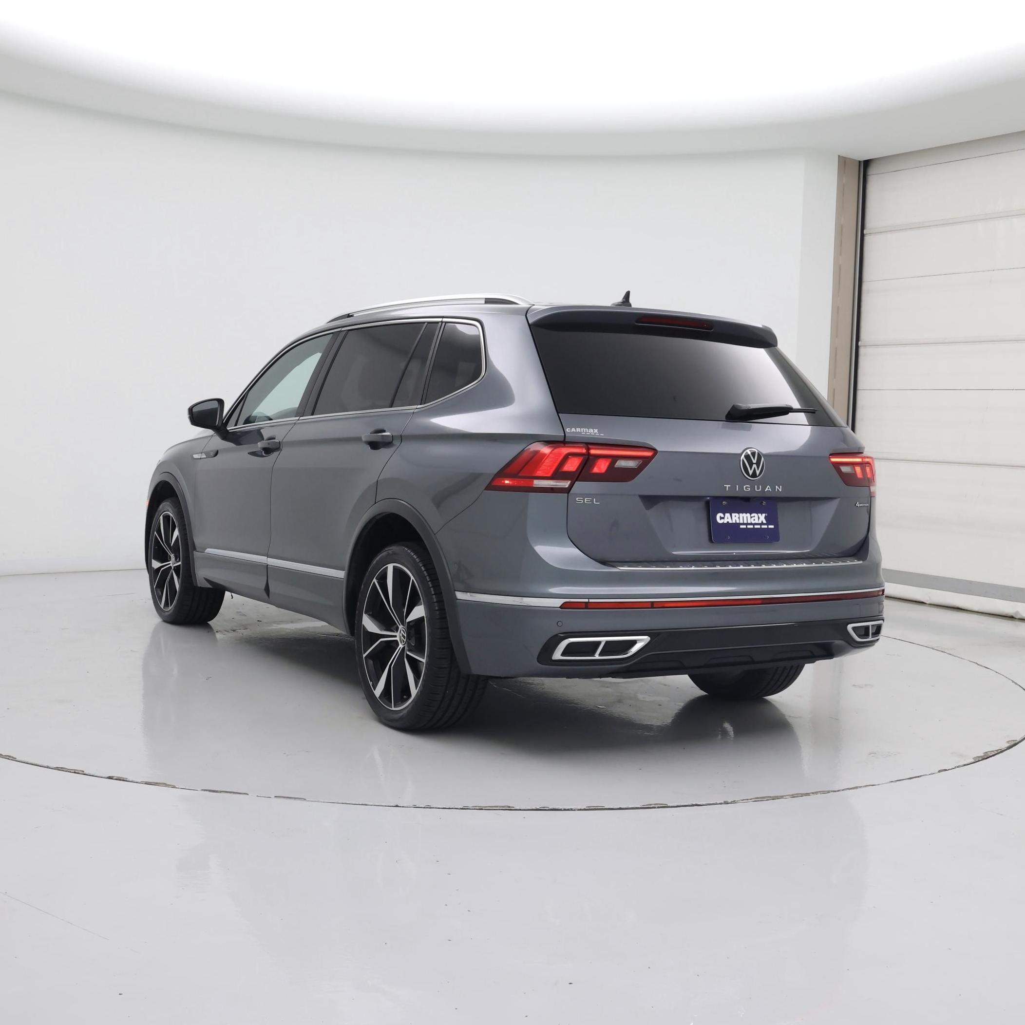 Thumbnail: 2022 Volkswagen Tiguan - 2