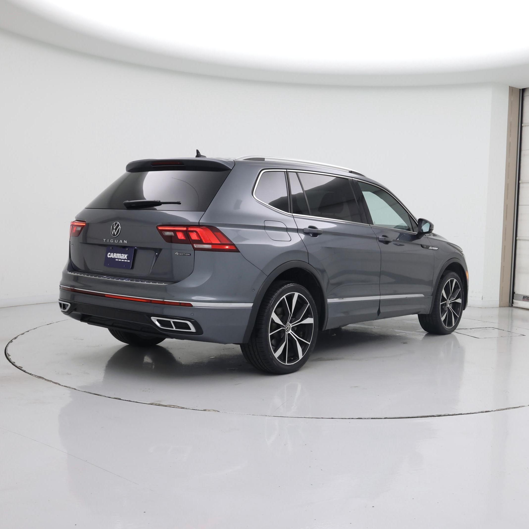 Thumbnail: 2022 Volkswagen Tiguan - 8