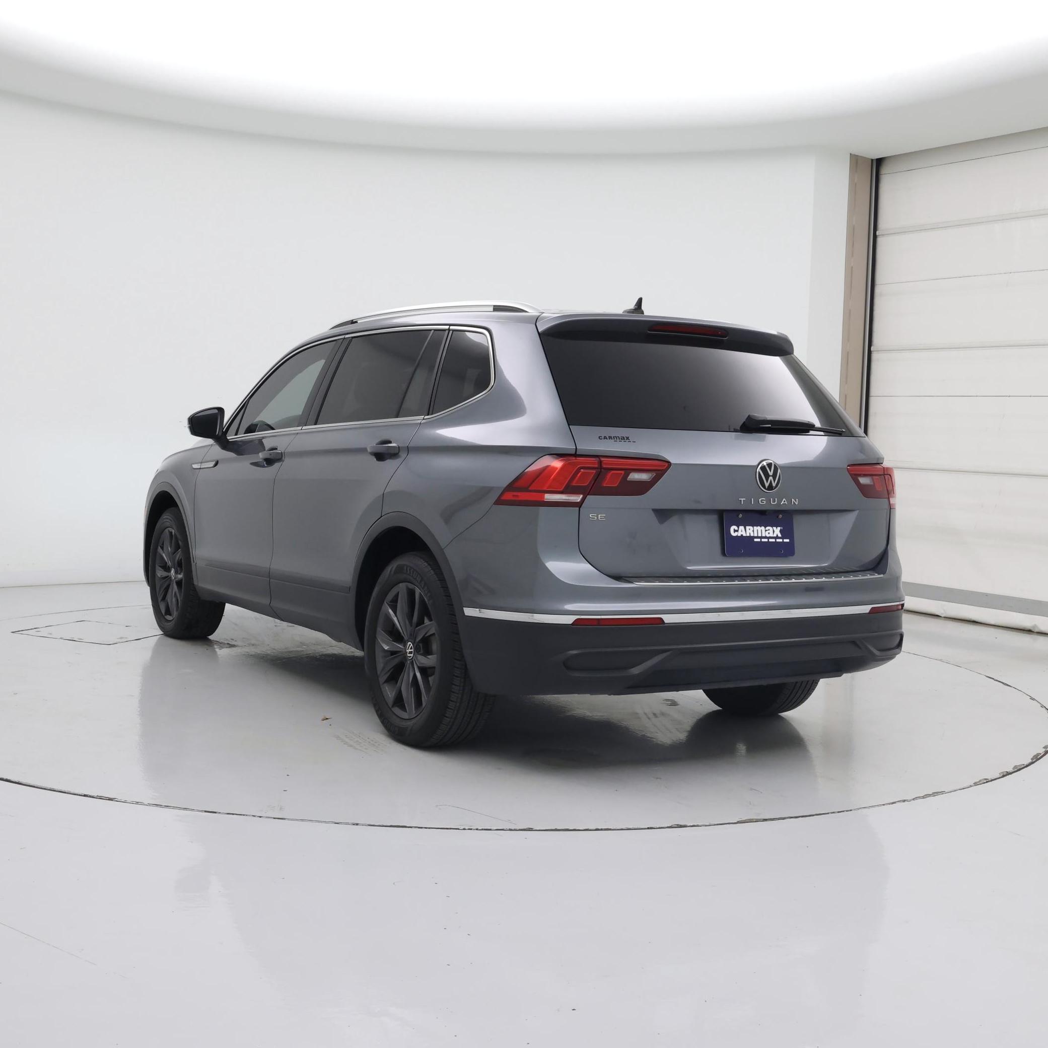 Thumbnail: 2023 Volkswagen Tiguan - 2