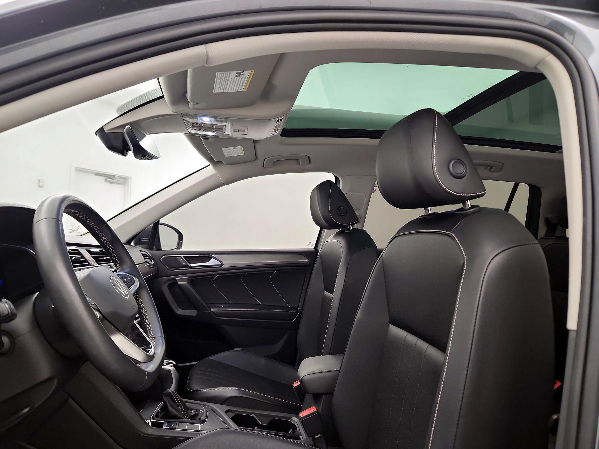 Thumbnail: 2023 Volkswagen Tiguan - 19