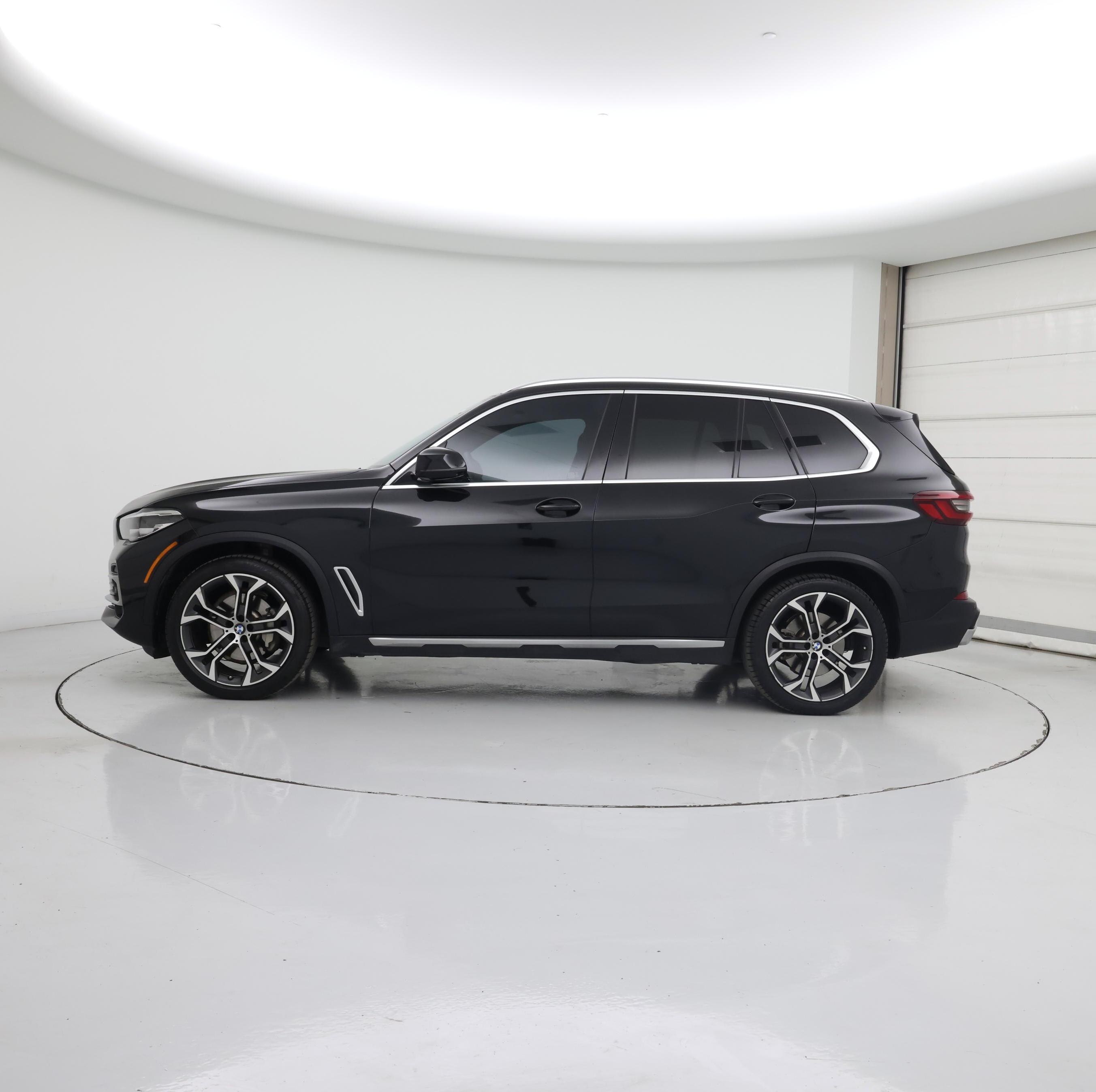 Thumbnail: 2023 BMW X5 - 3
