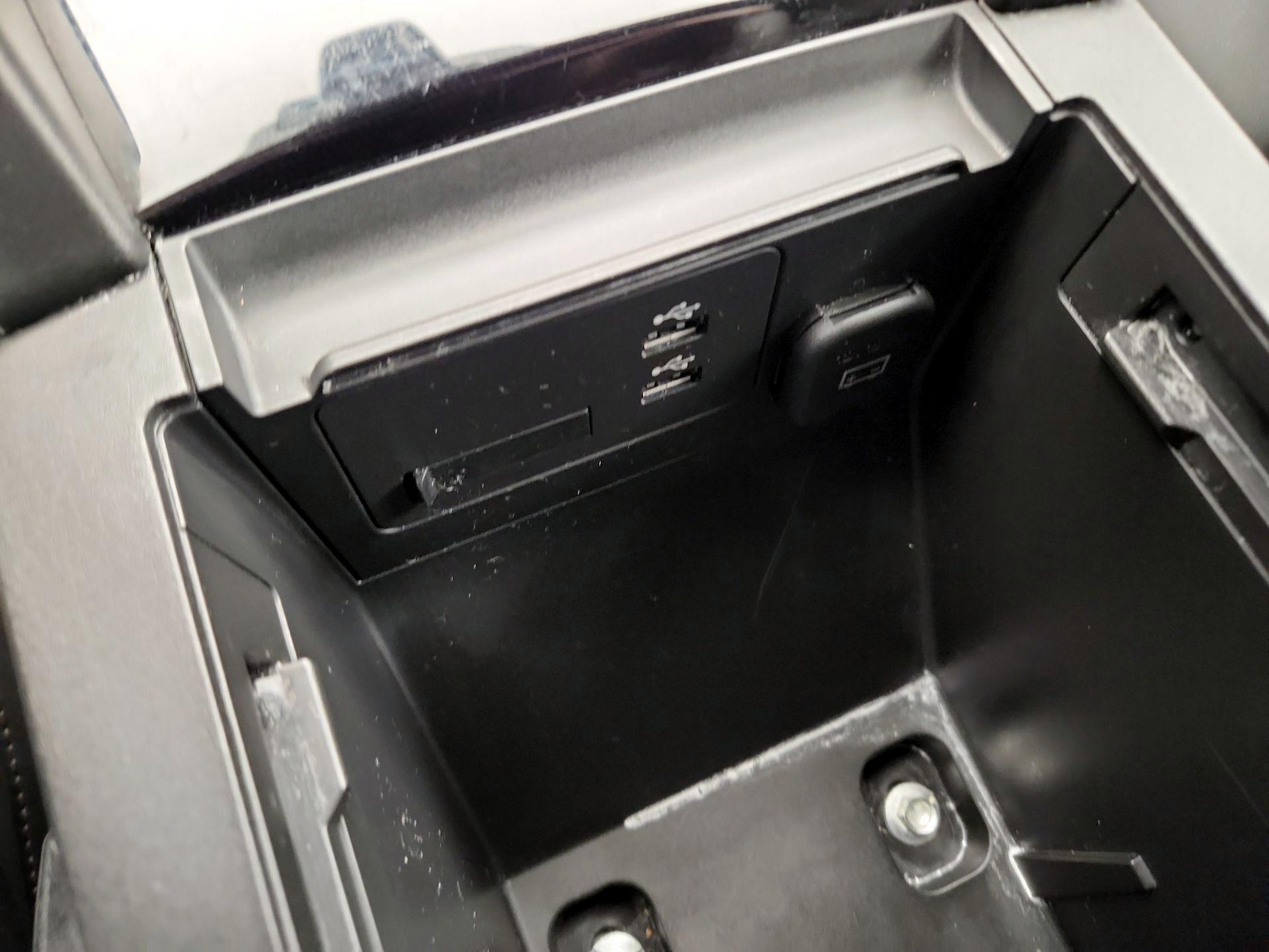 Thumbnail: 2023 Mazda Mazda3 - 18