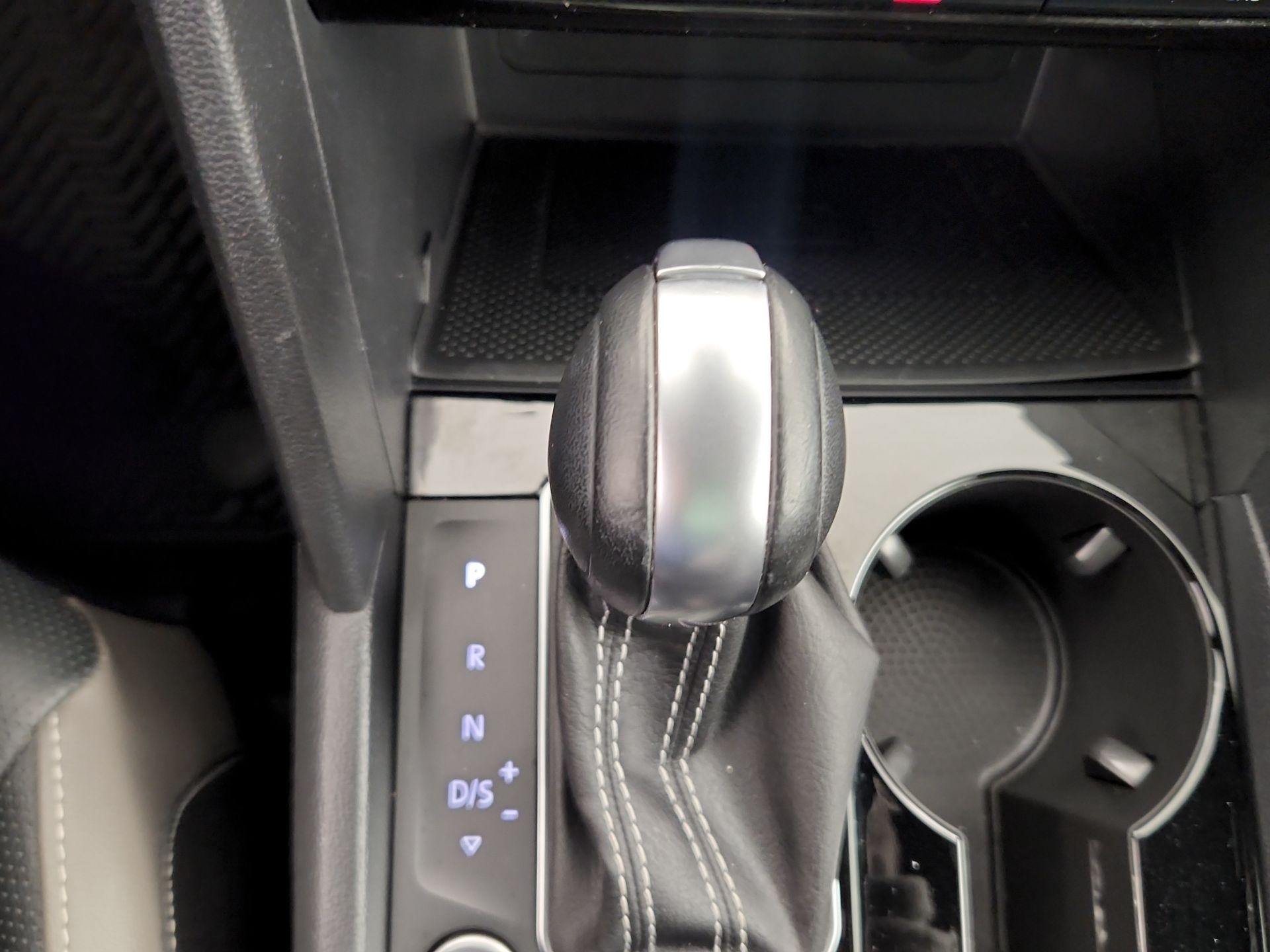 Thumbnail: 2022 Volkswagen Atlas - 17