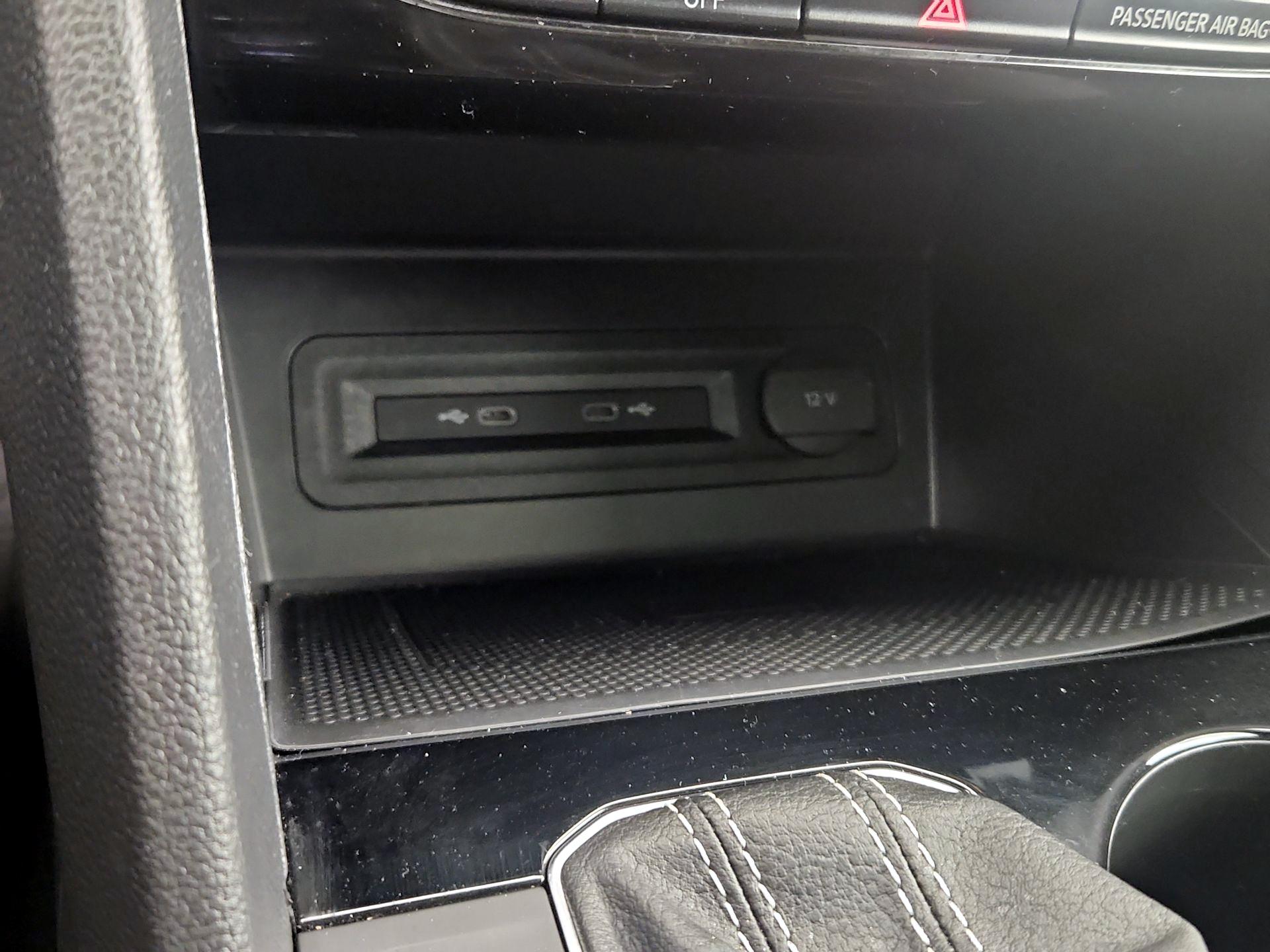 Thumbnail: 2022 Volkswagen Atlas - 18