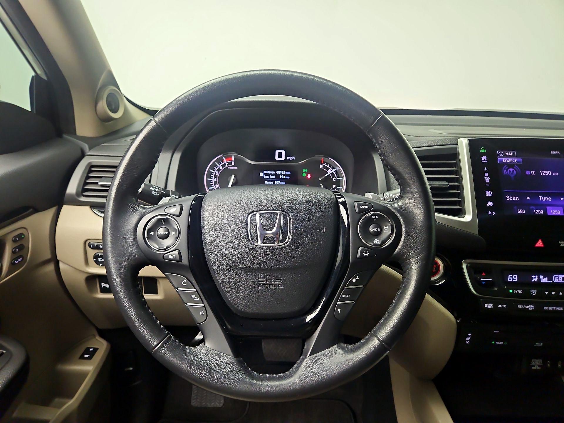Thumbnail: 2016 Honda Pilot - 10