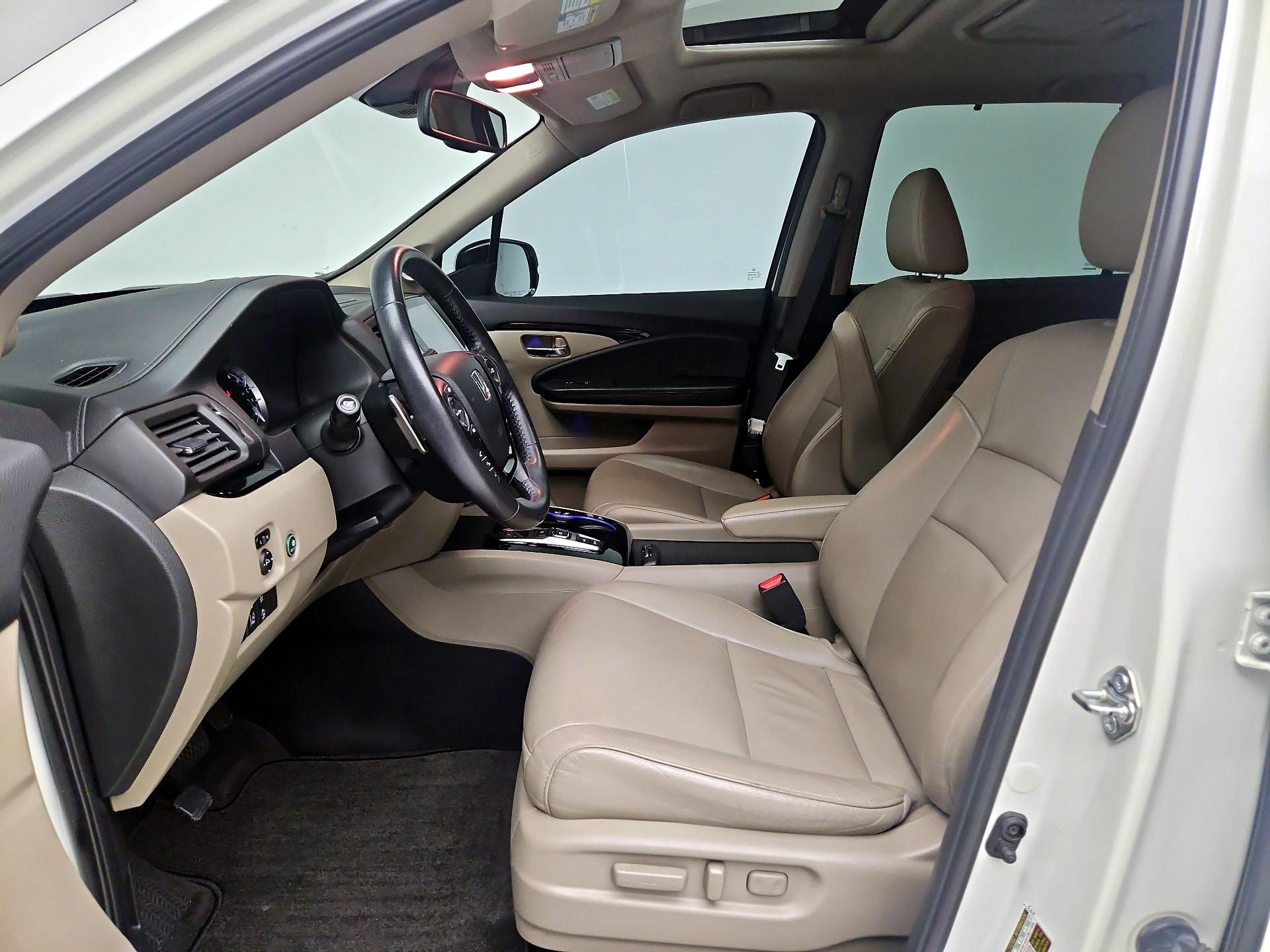 Thumbnail: 2016 Honda Pilot - 11