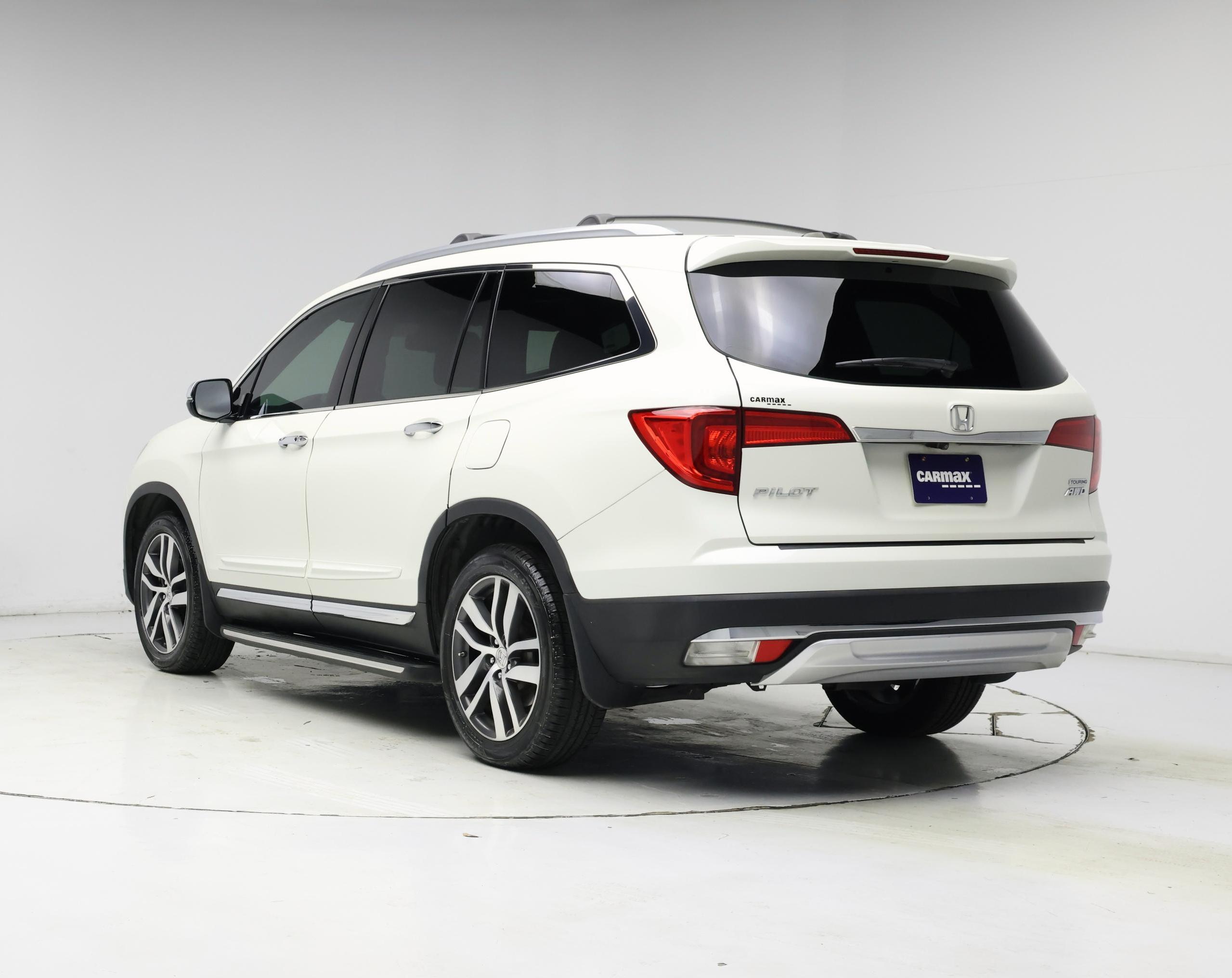 Thumbnail: 2016 Honda Pilot - 2