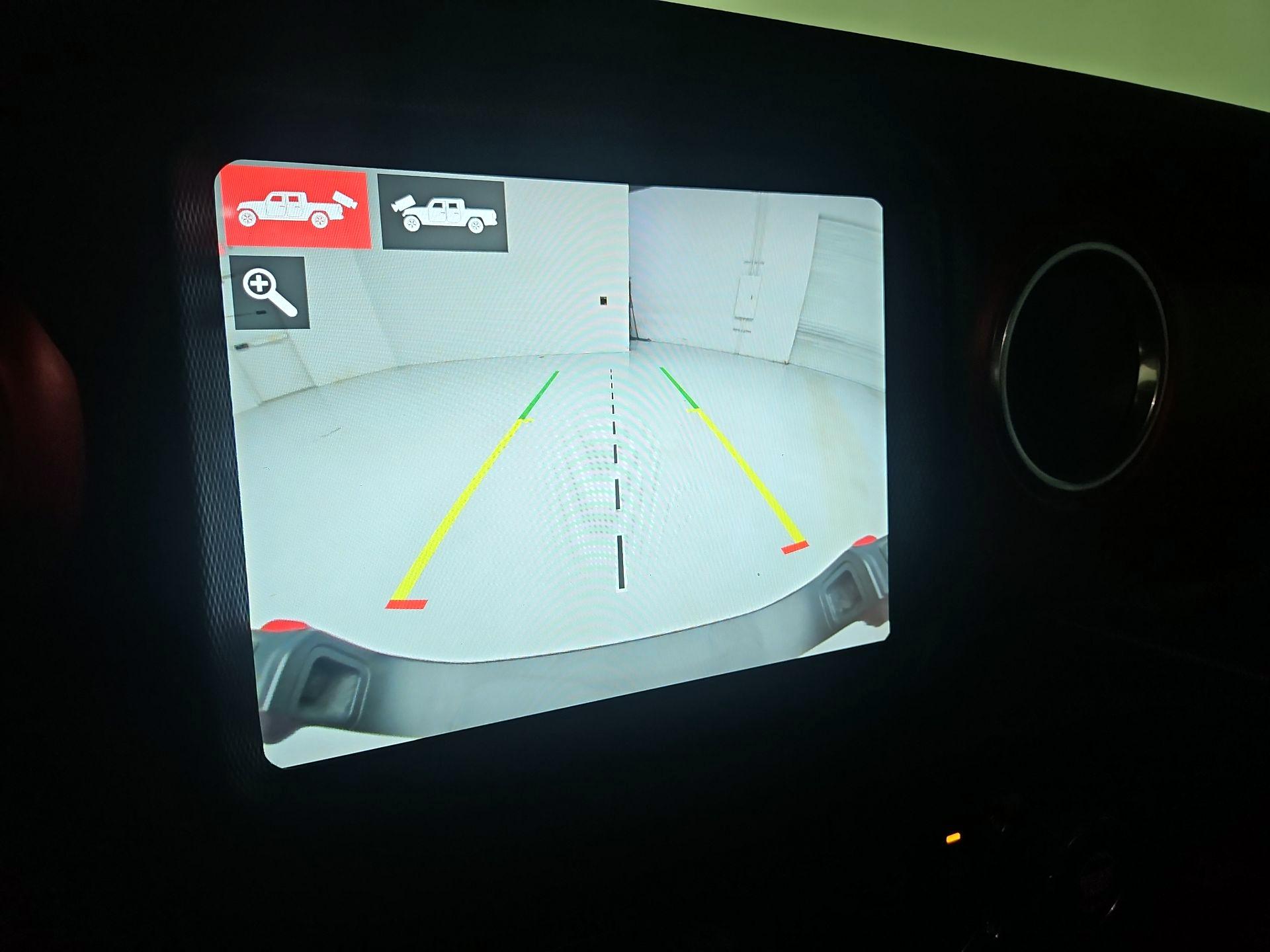 Thumbnail: 2021 Jeep Gladiator - 15