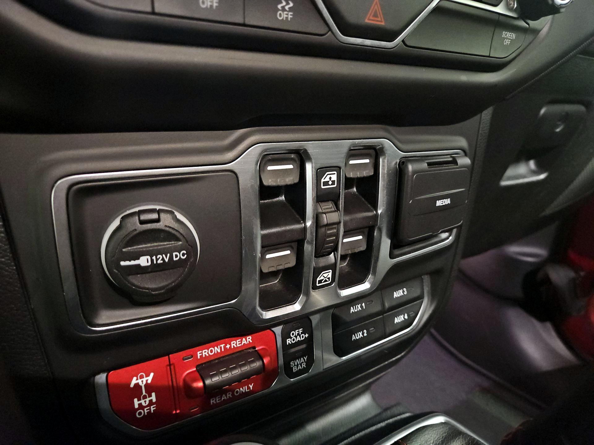 Thumbnail: 2021 Jeep Gladiator - 19