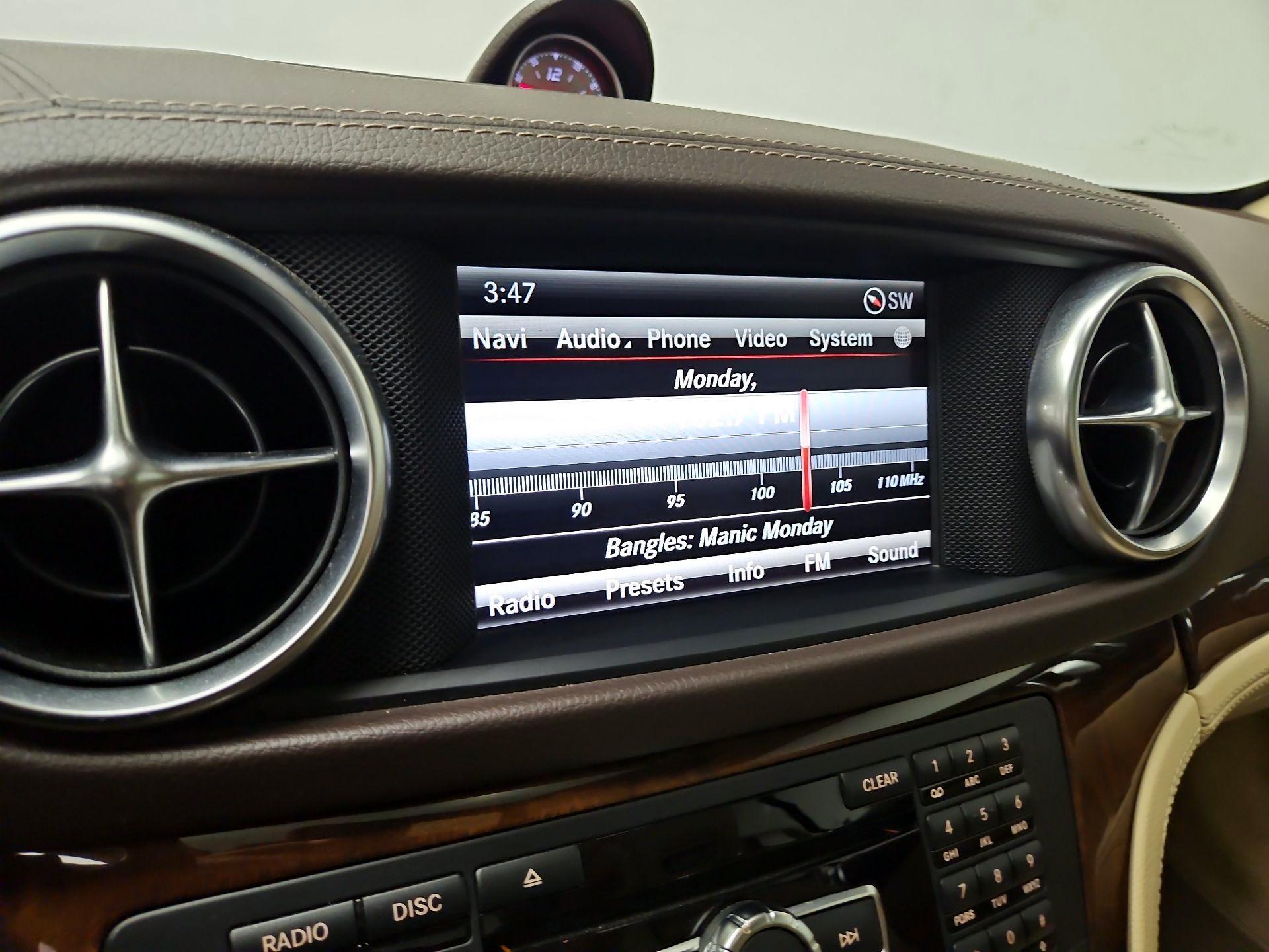 Thumbnail: 2015 Mercedes-Benz SL-Class - 15