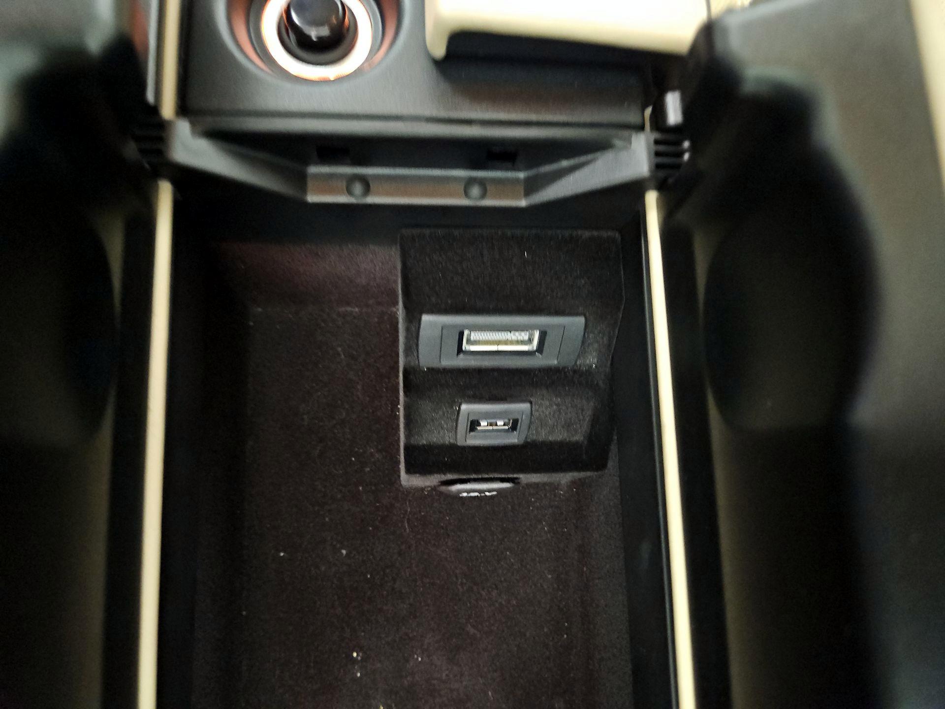 Thumbnail: 2015 Mercedes-Benz SL-Class - 18