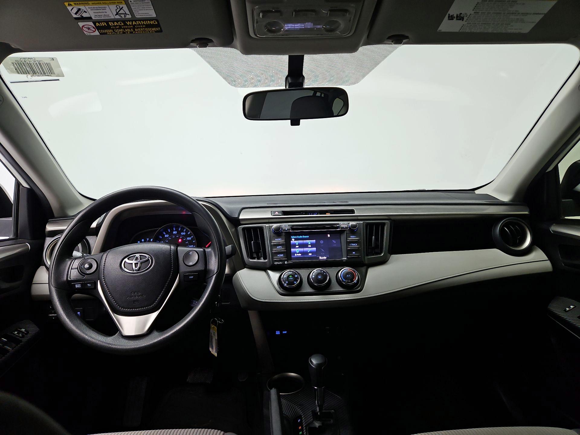 Thumbnail: 2015 Toyota RAV4 - 9