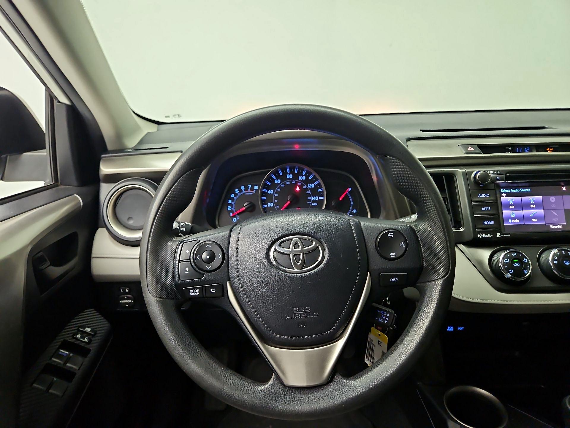 Thumbnail: 2015 Toyota RAV4 - 10