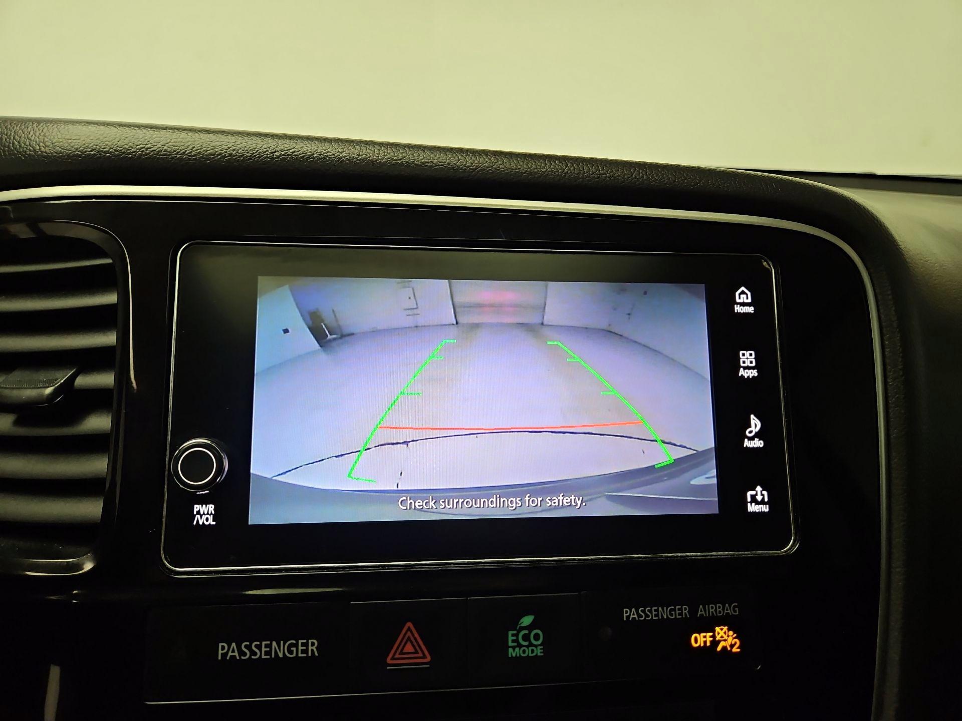 Thumbnail: 2017 Mitsubishi Outlander - 14