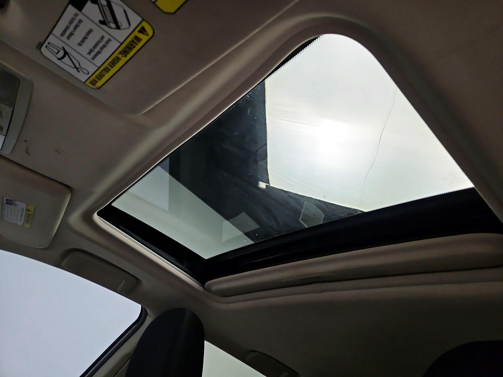 Thumbnail: 2017 Mitsubishi Outlander - 19