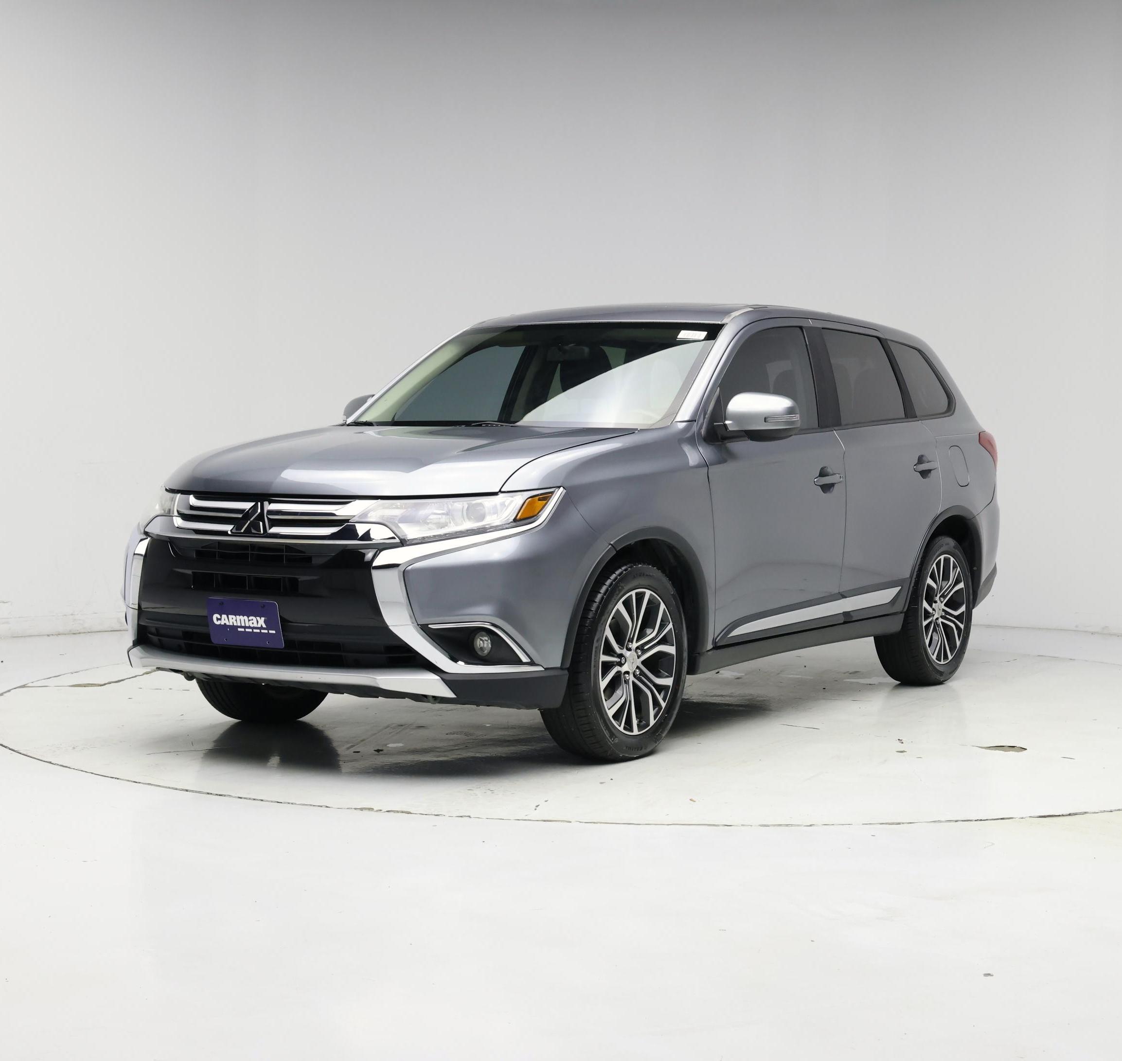 Thumbnail: 2017 Mitsubishi Outlander - 4