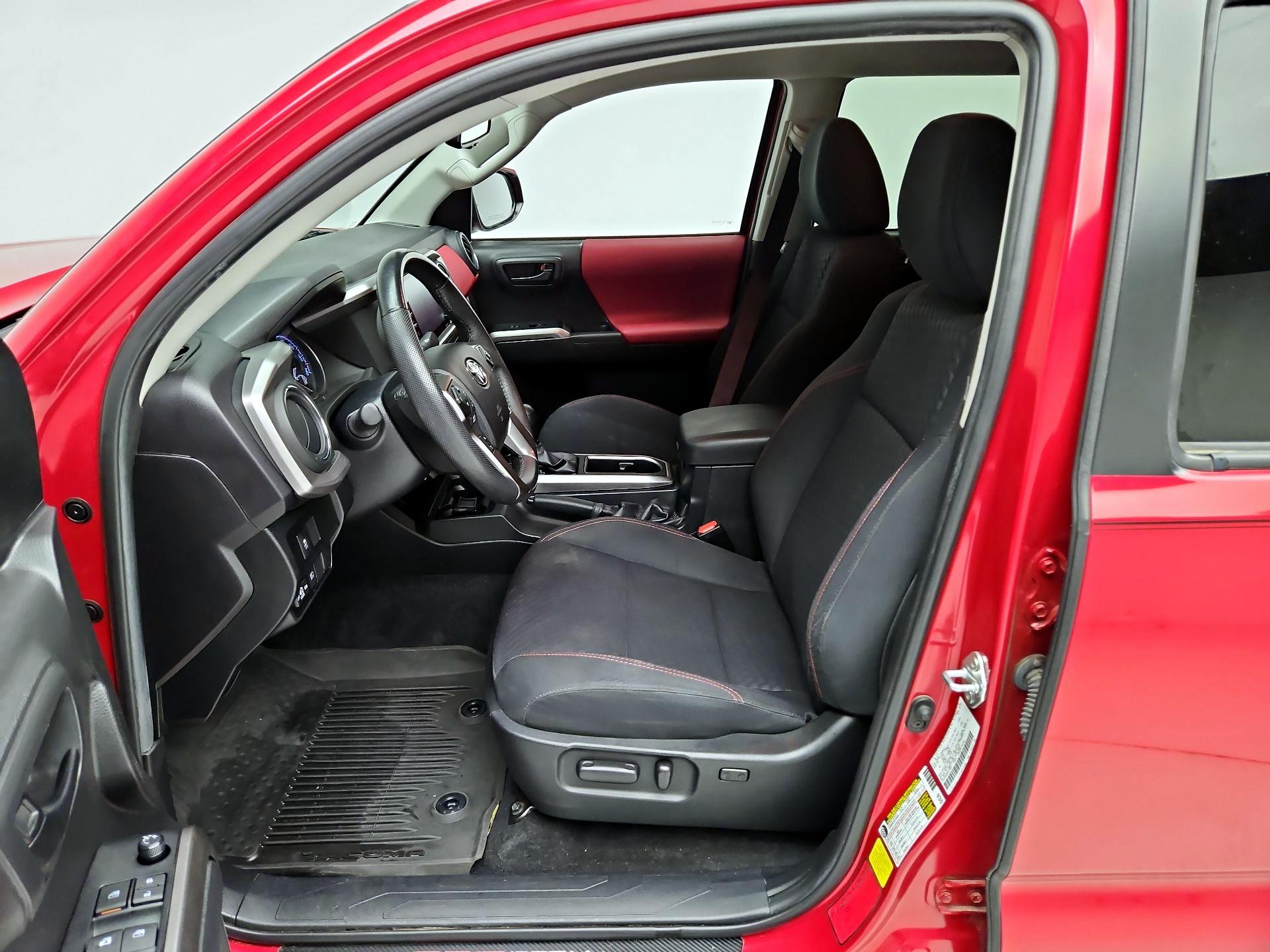 Thumbnail: 2022 Toyota Tacoma - 11