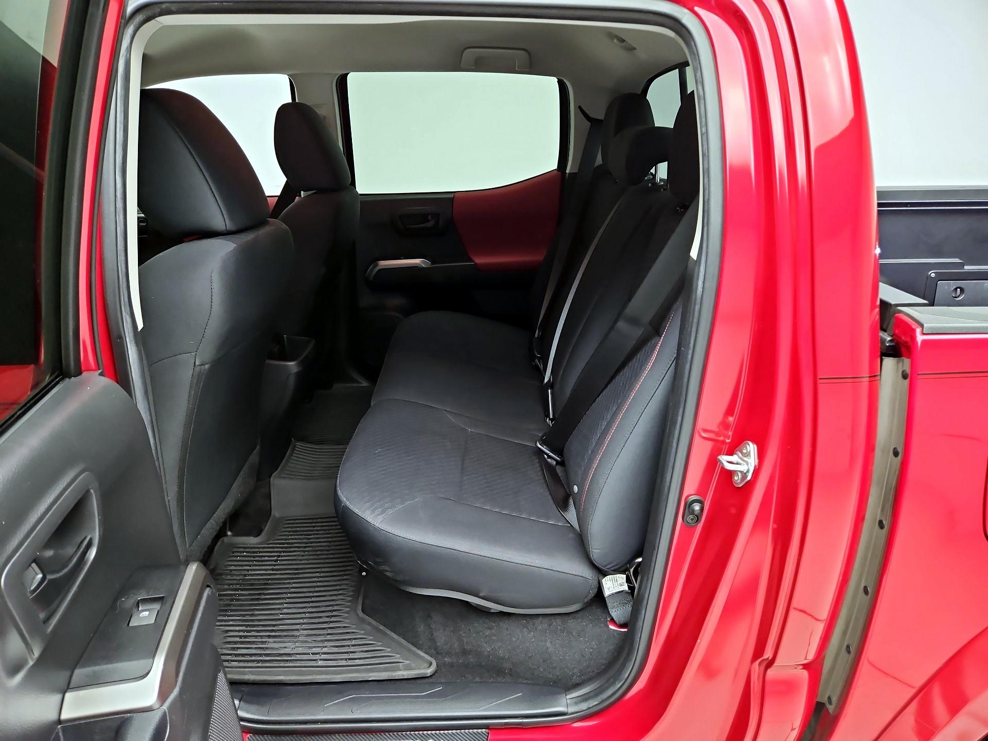 Thumbnail: 2022 Toyota Tacoma - 19