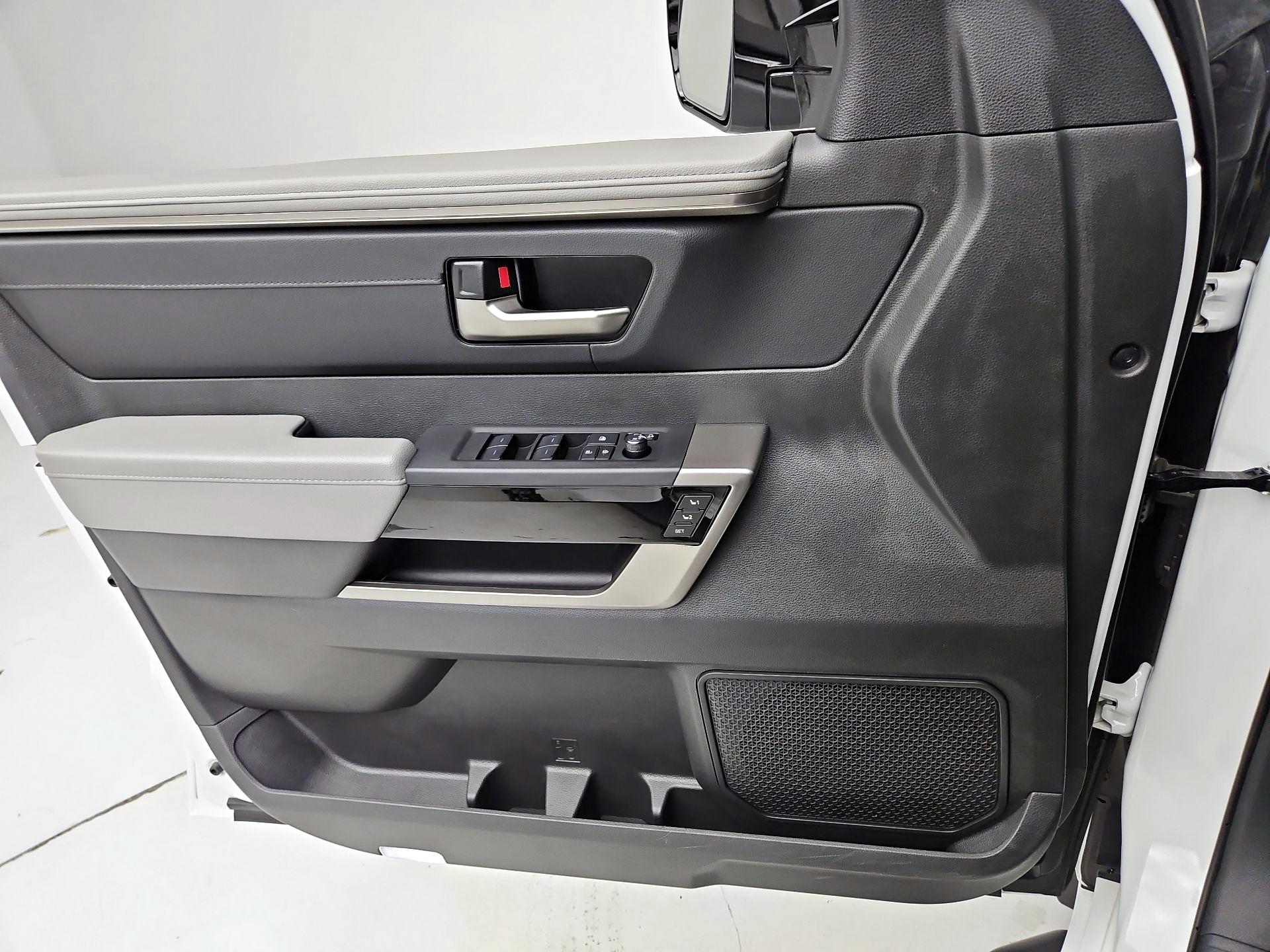 Thumbnail: 2024 Toyota Tundra - 12