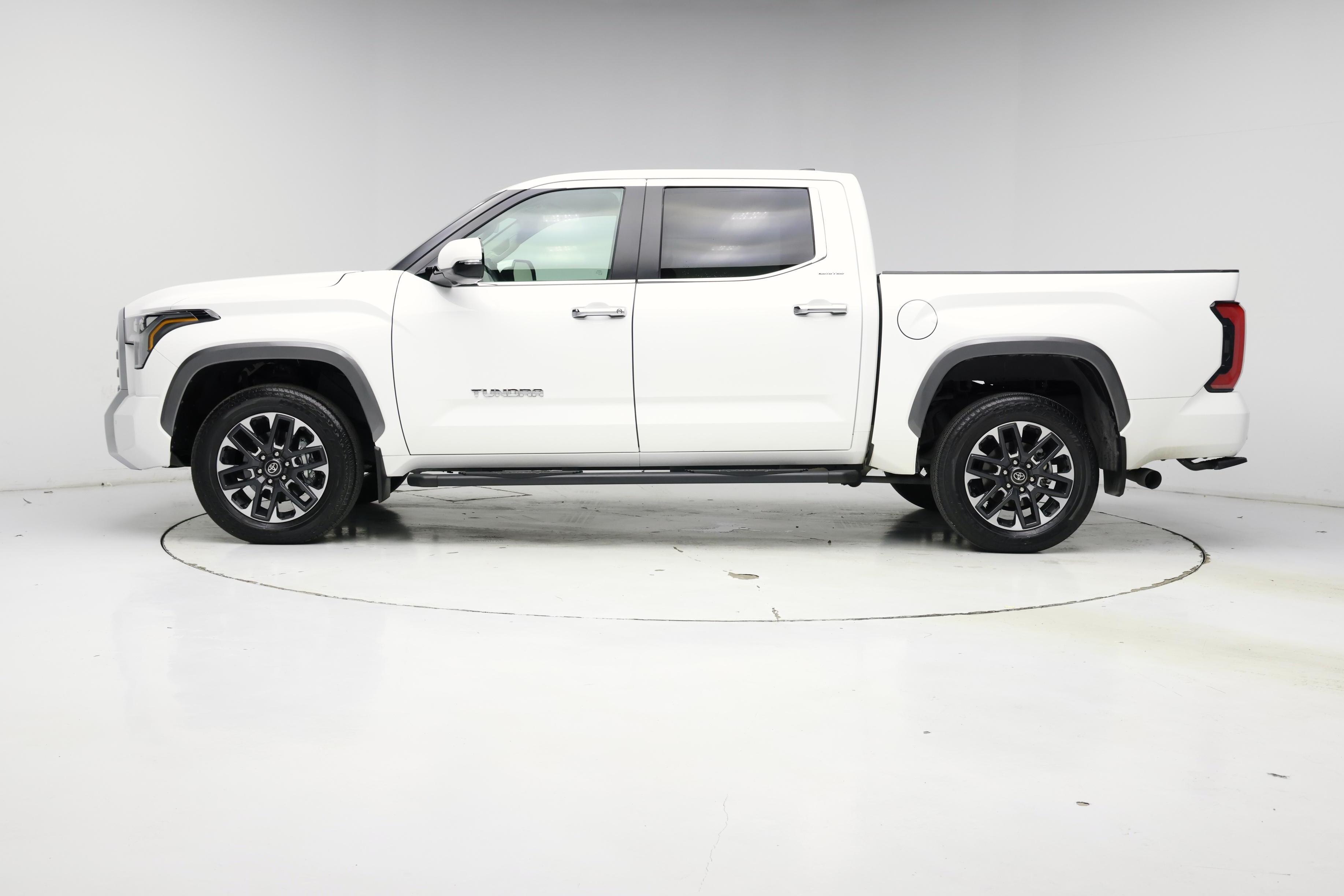 Thumbnail: 2024 Toyota Tundra - 3