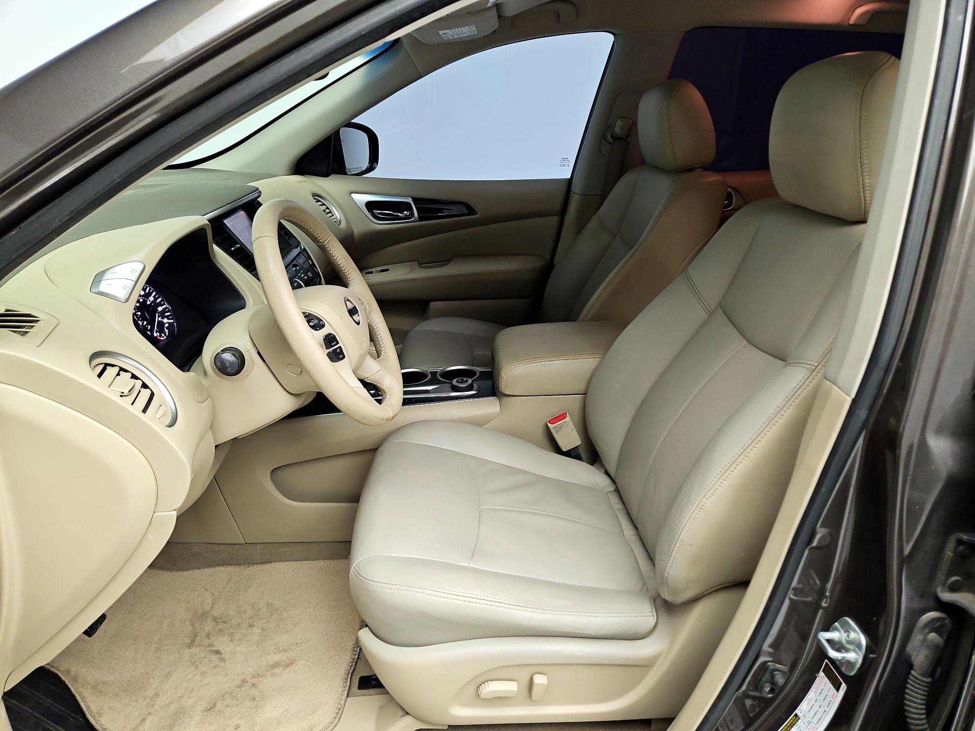 Thumbnail: 2015 Nissan Pathfinder - 11