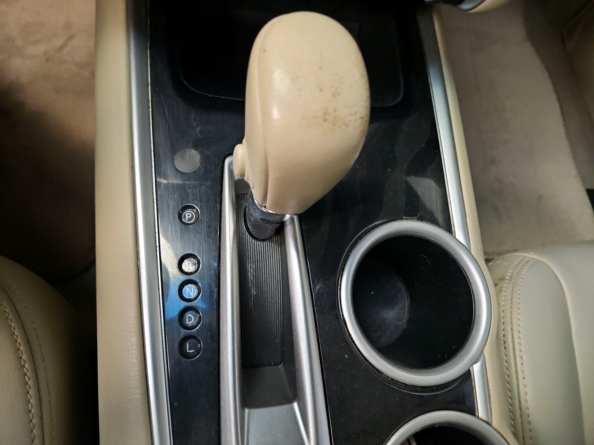 Thumbnail: 2015 Nissan Pathfinder - 17