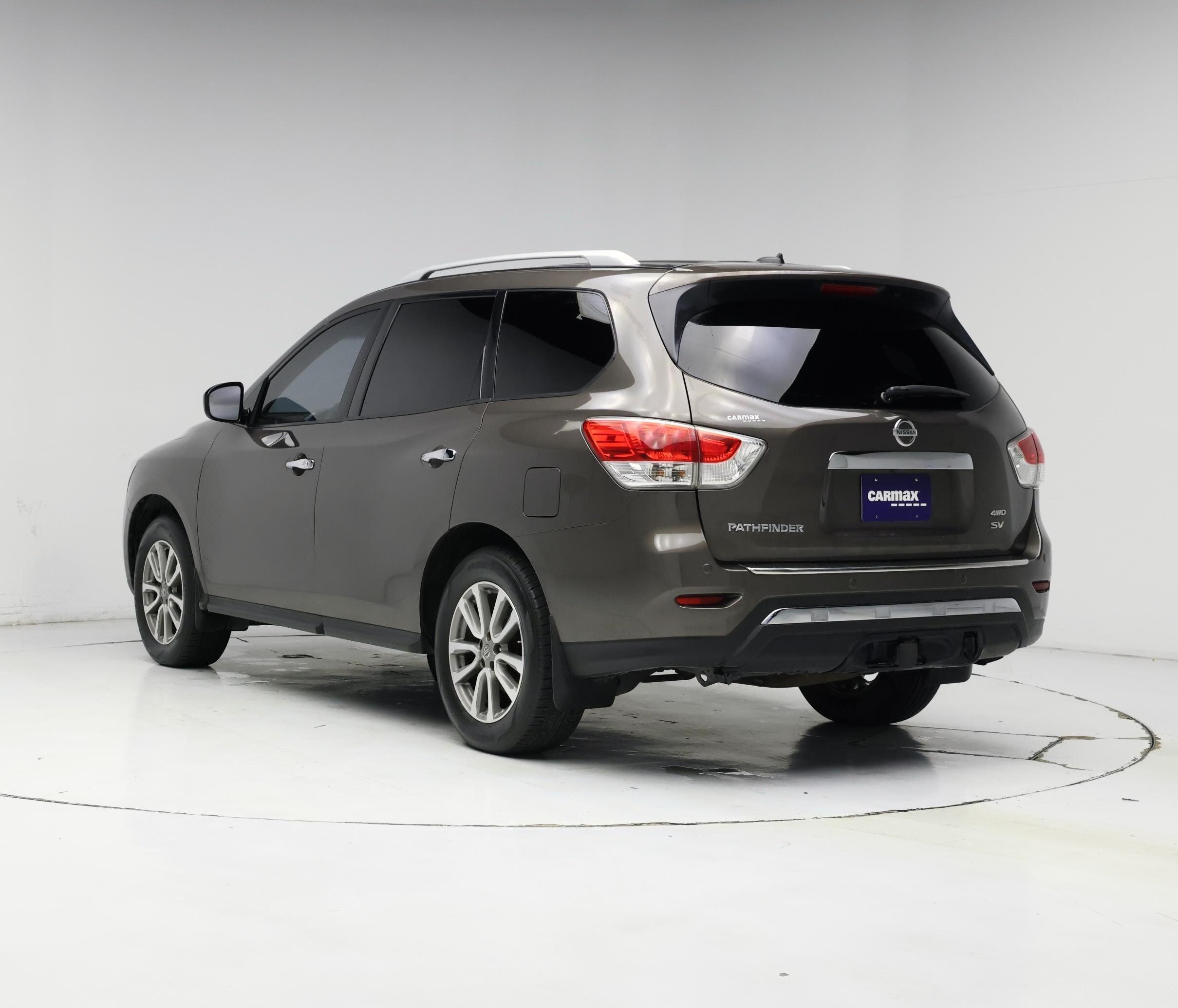 Thumbnail: 2015 Nissan Pathfinder - 2