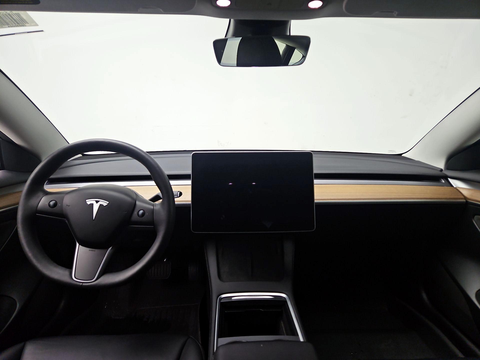 Thumbnail: 2023 Tesla Model 3 - 9