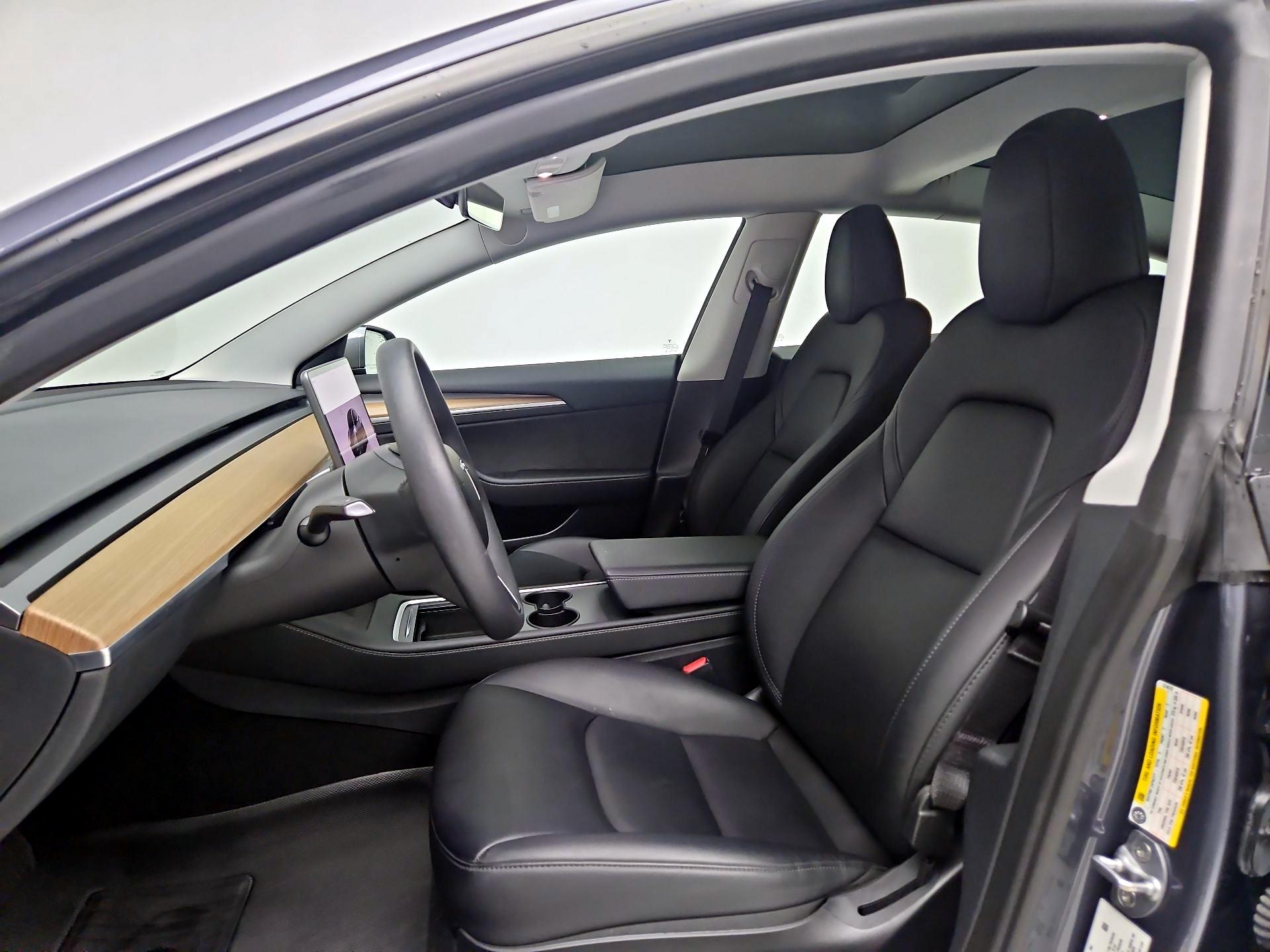 Thumbnail: 2023 Tesla Model 3 - 11