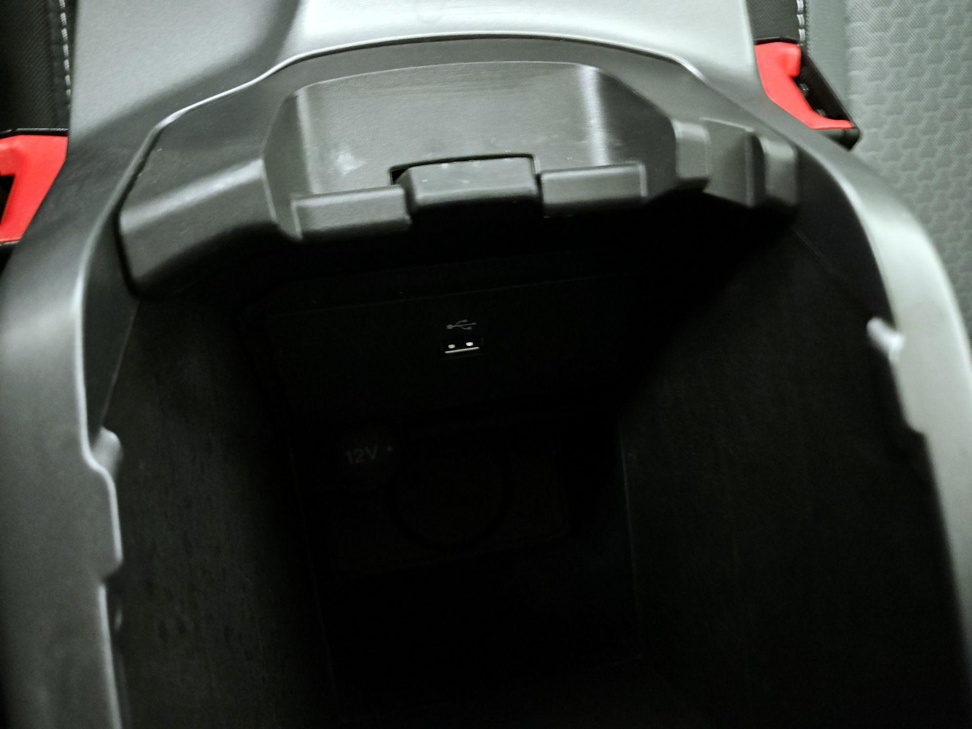 Thumbnail: 2017 Ford C-Max - 18