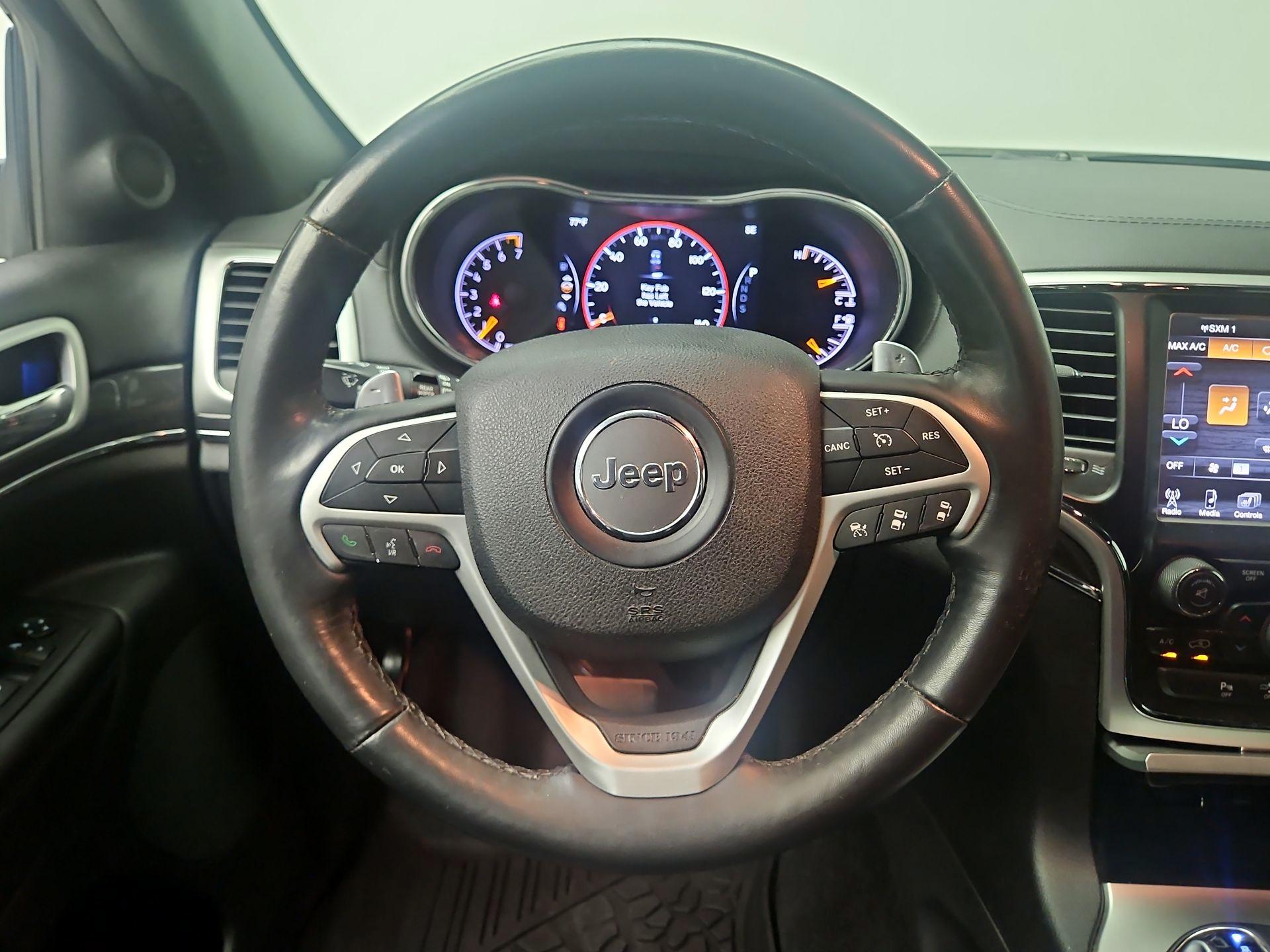 Thumbnail: 2015 Jeep Grand Cherokee - 10