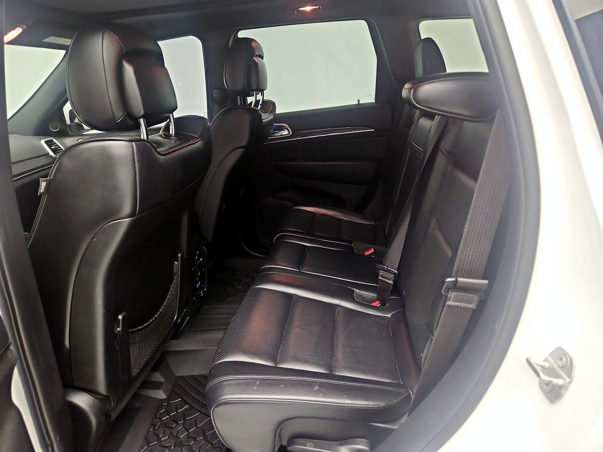 Thumbnail: 2015 Jeep Grand Cherokee - 20