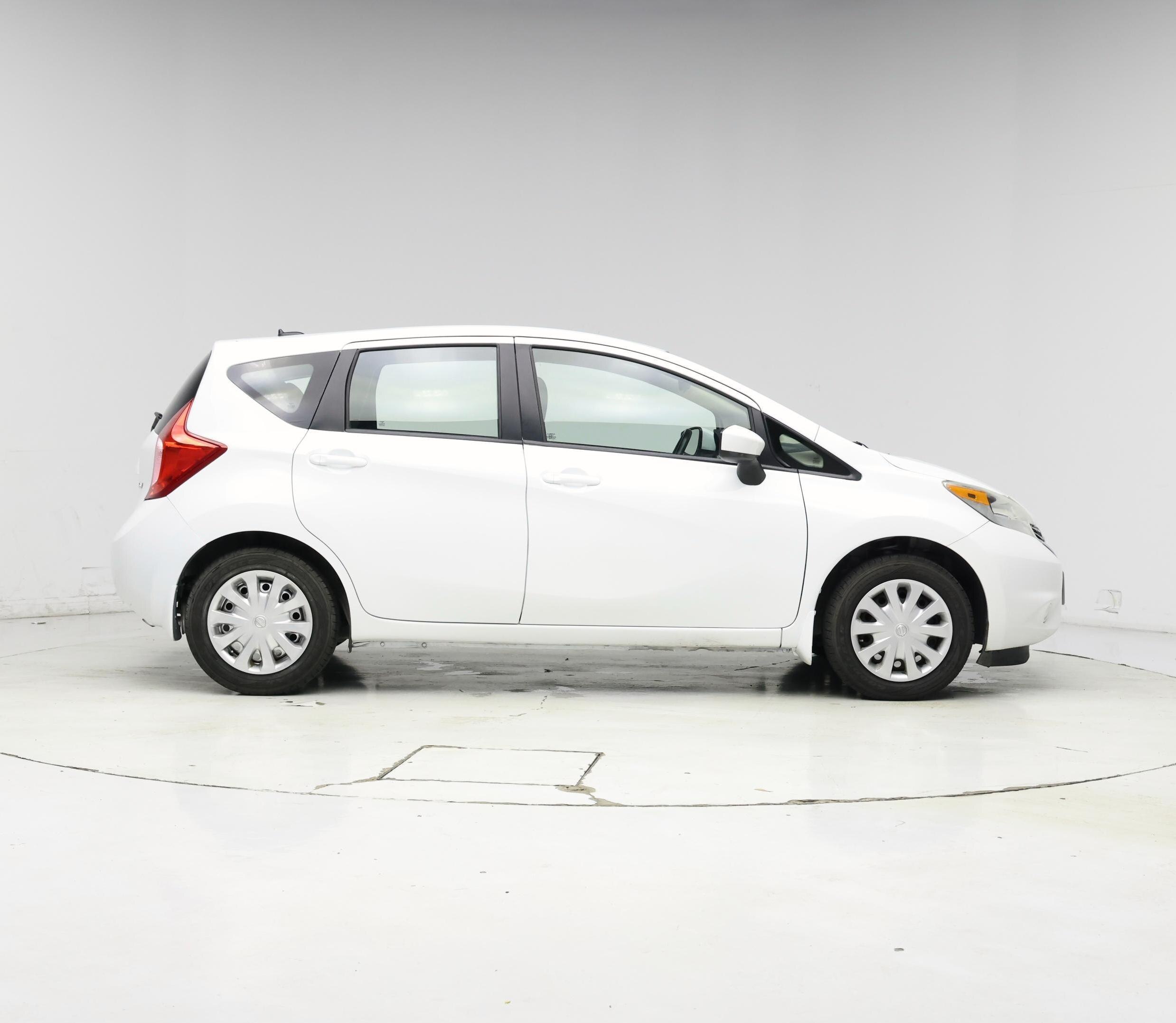 Thumbnail: 2016 Nissan Versa Note - 7